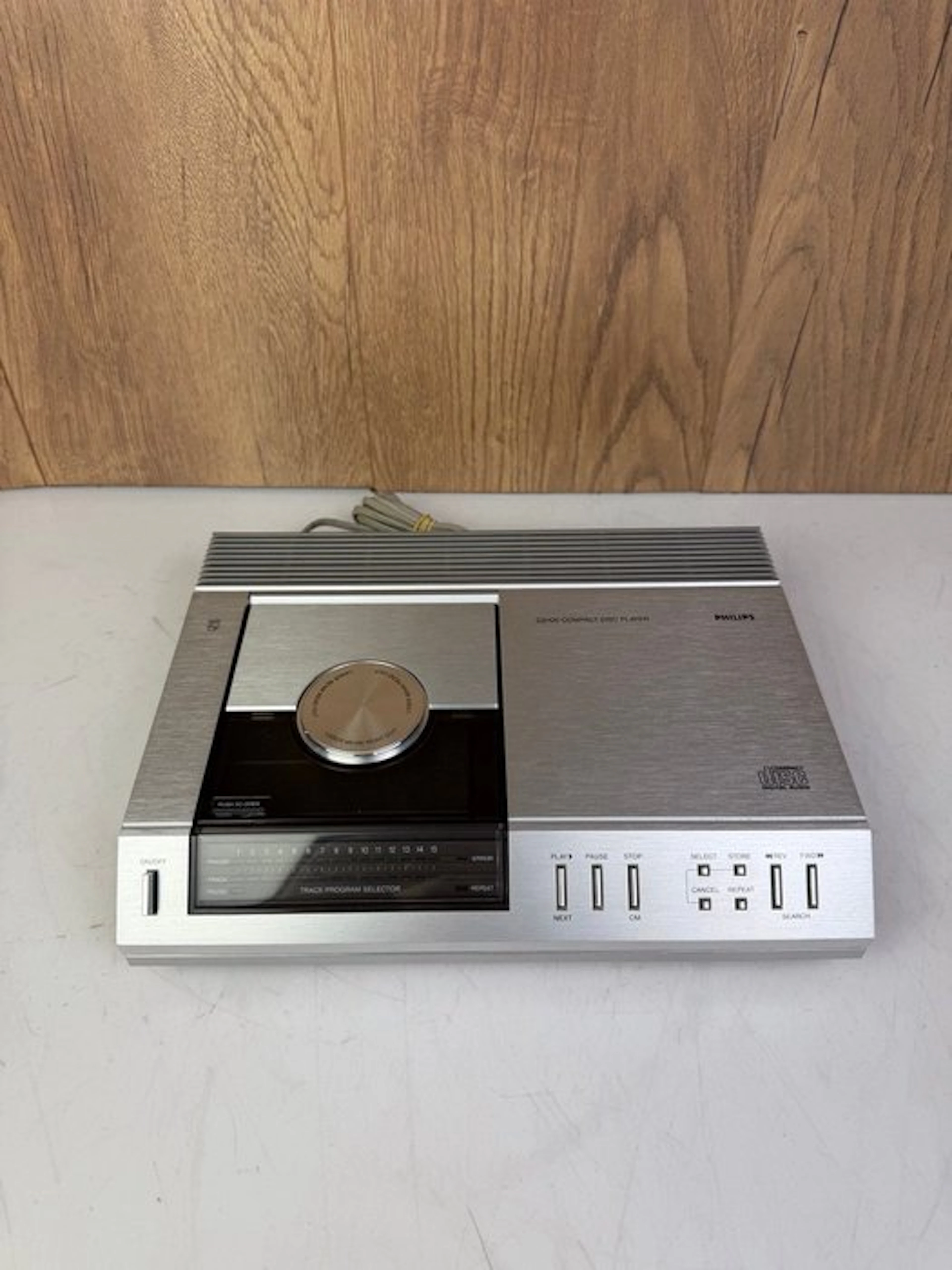 Philips - CD-100 - CD player