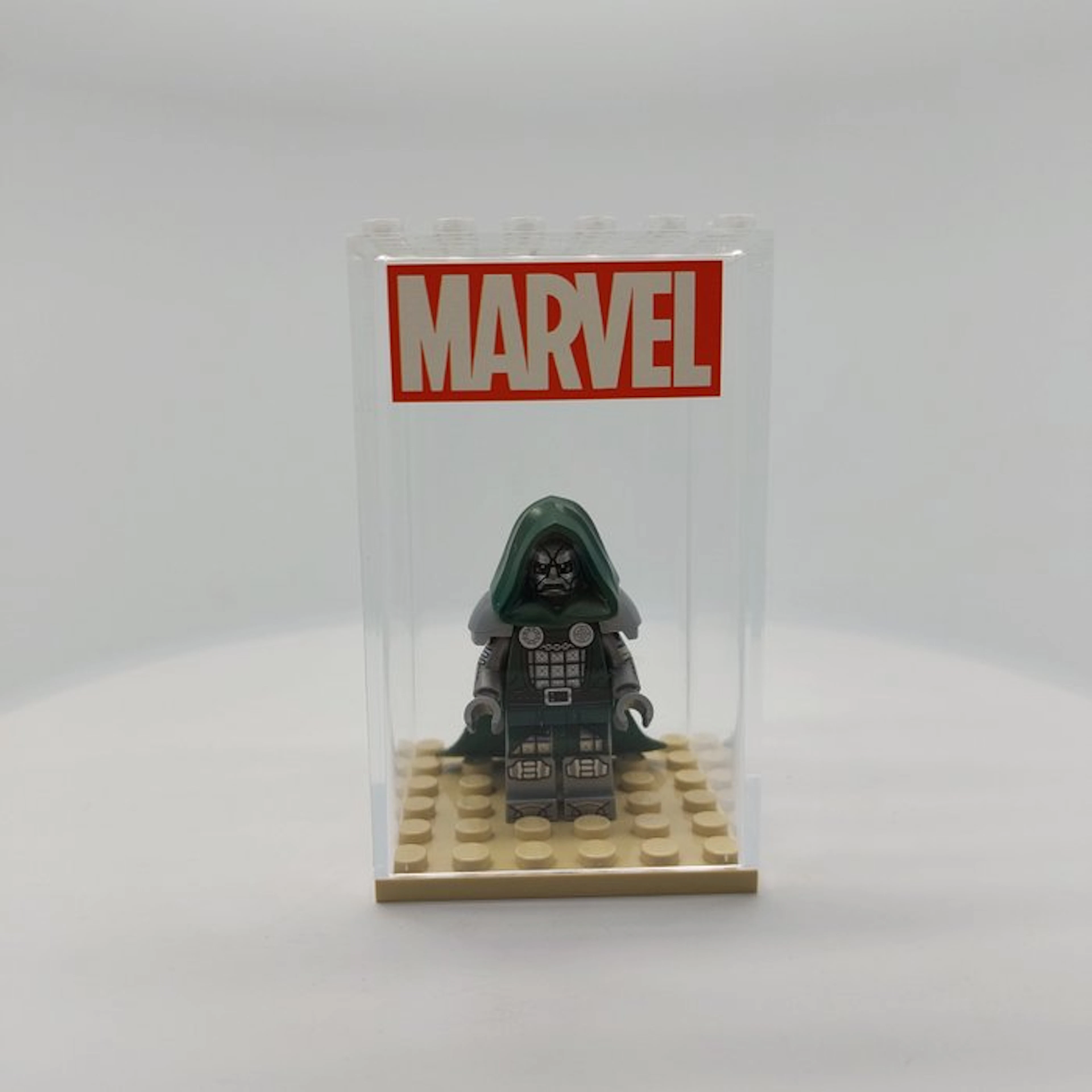 LEGO Minifigure - Marvel - LEGO Marvel Doctor Doom Figuur