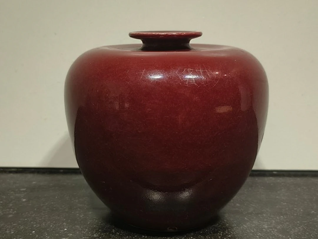 Rare Chinese oxblood vase (Langyao / Sang de Boeuf) –...