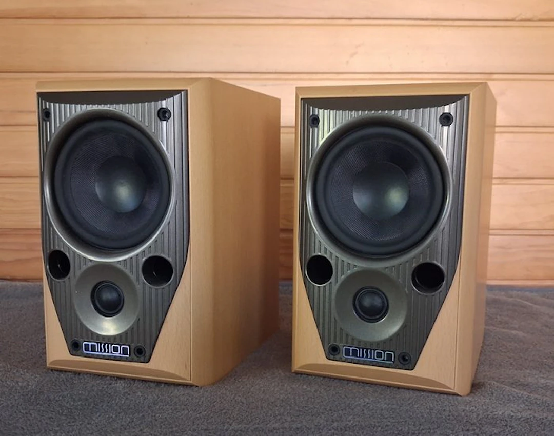 Mission - M-70 Speaker set