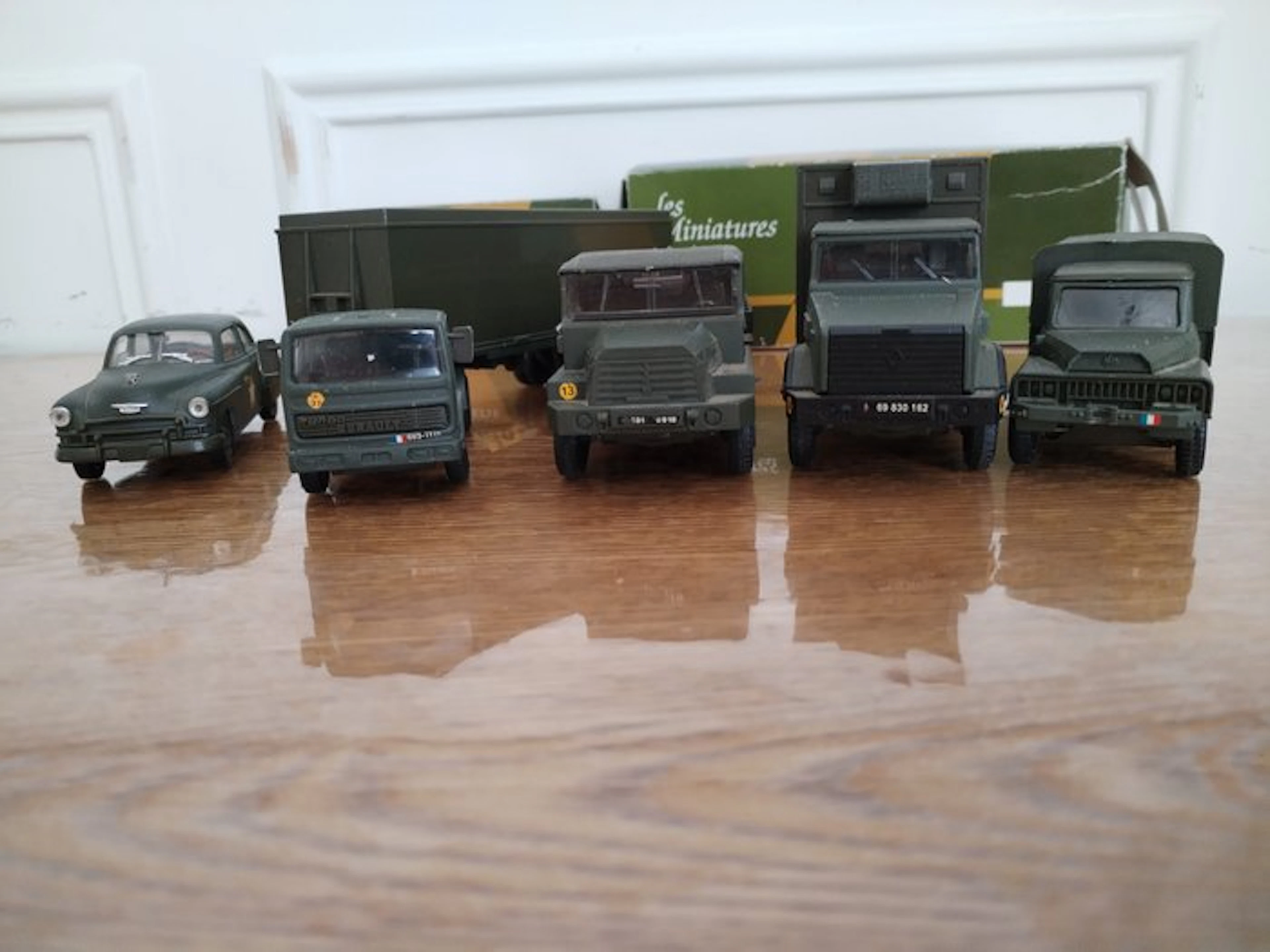 Solido 1:43 - Model military vehicle (5) - Camion citerne militaire