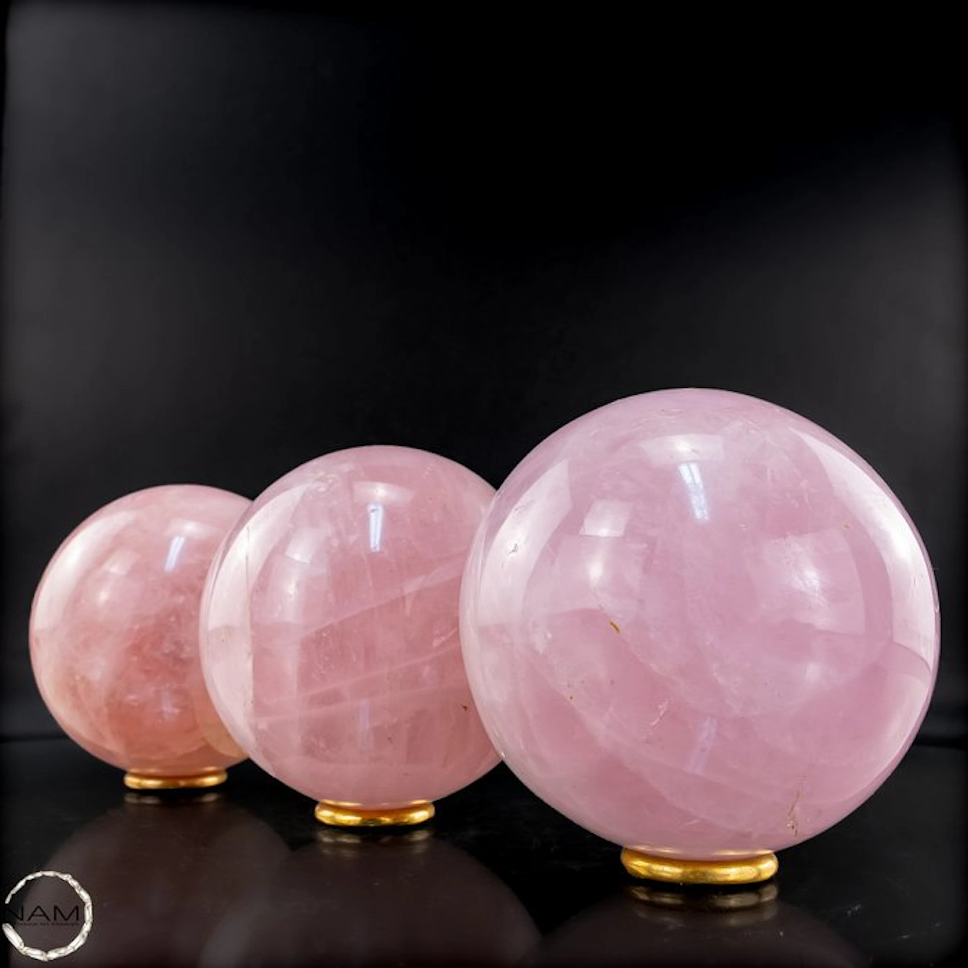 Natural rose quartz set – – 3 dreamy gemstone spheres in...