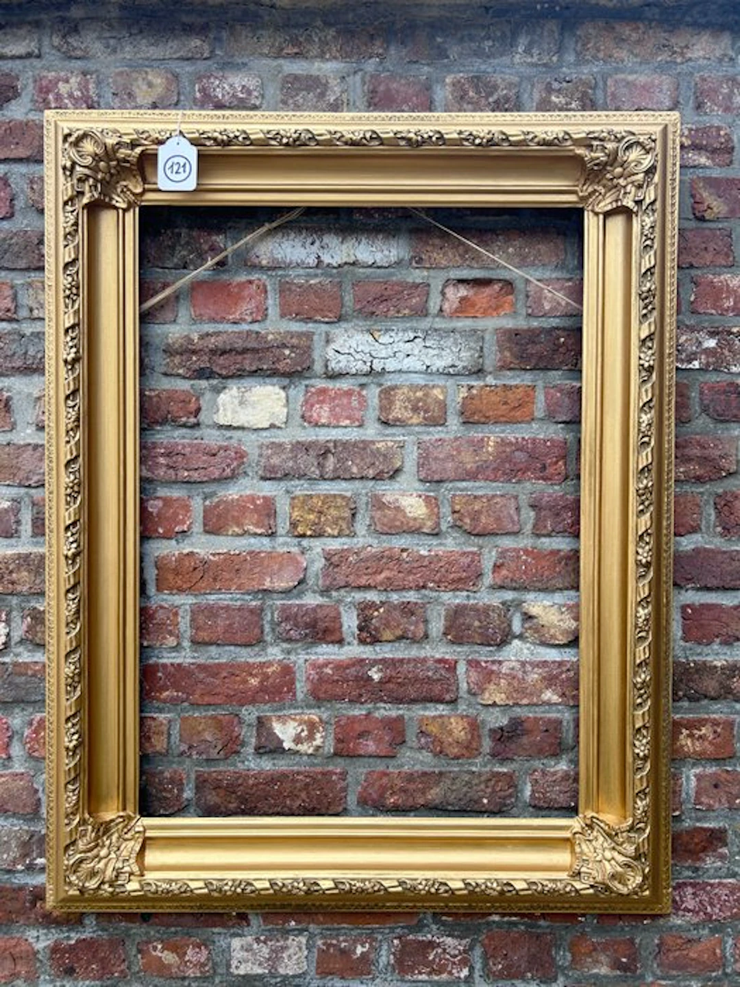 Frame - 121. Large antique gold-gilded picture frame, for painting 90x65 cm
