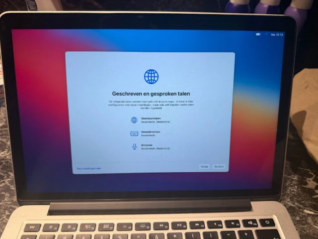Apple MacBookPro11,1 - Laptop (1) - Without original box