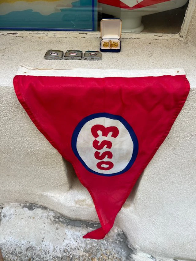 Pennant, lighter