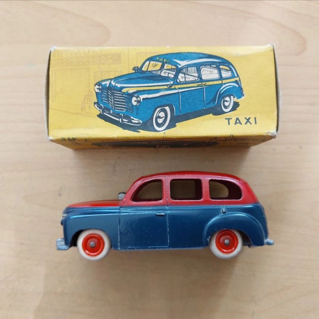 1:43 - Model car - Renault taxi