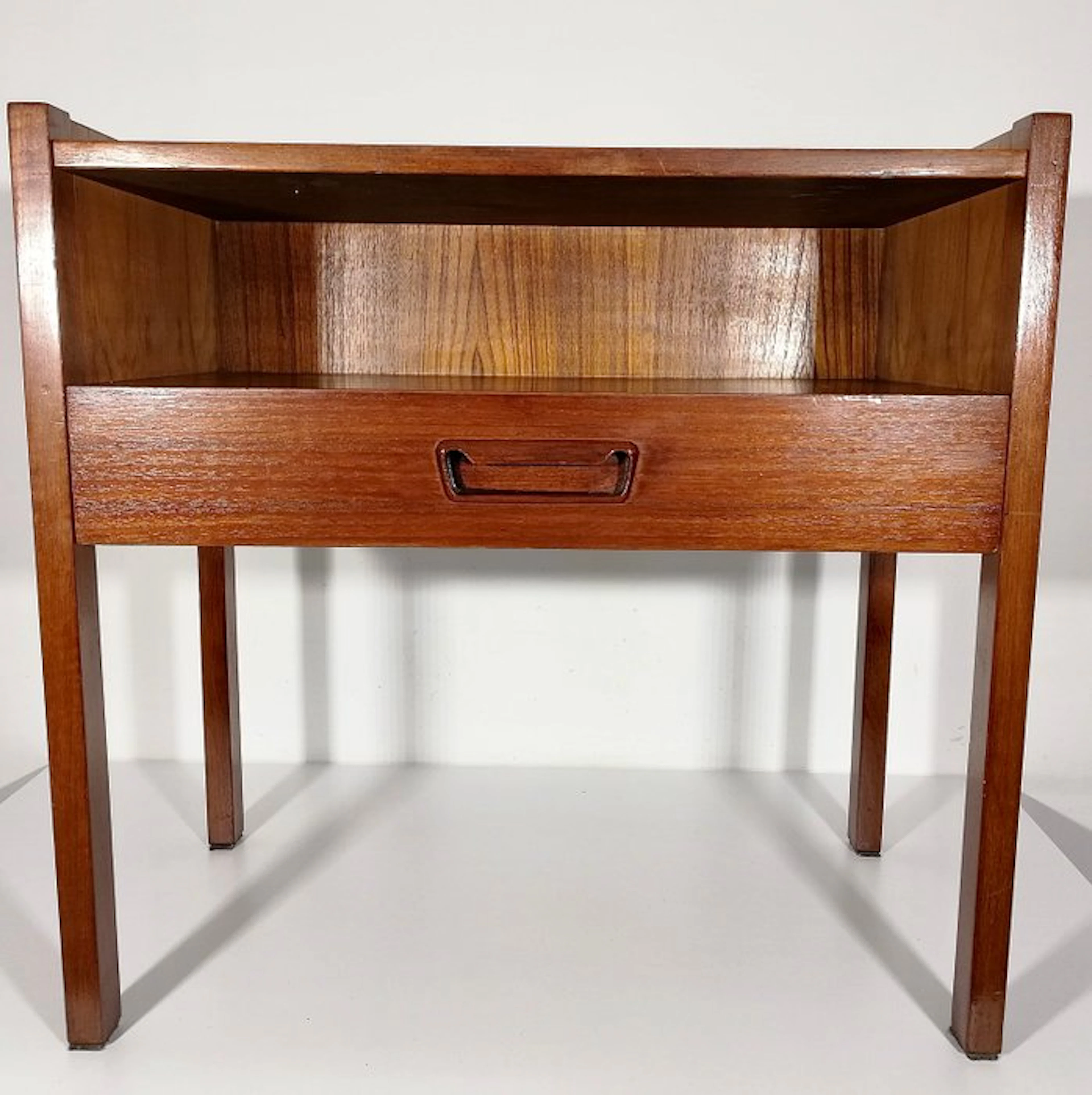 Nightstand - Mid-Century Modern Design 1960 - Teak - Exclusive