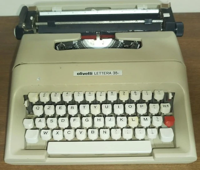 Mario Bellini - Olivetti, Lettera 35 - Letter 35i - Typewriter - 1970-1980