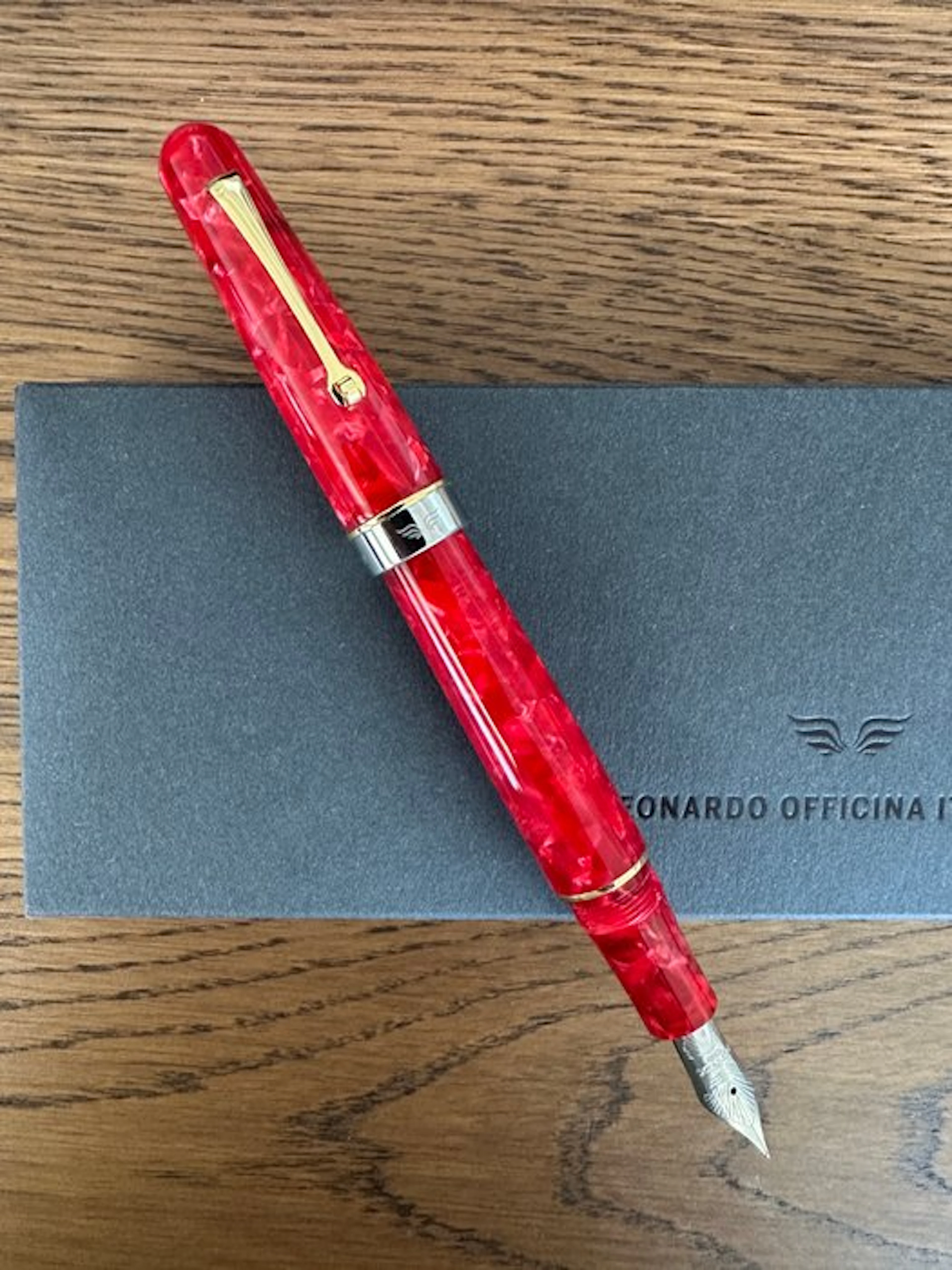Leonardo Officina Italiana - Virtuosa Devil kiss - Fountain pen