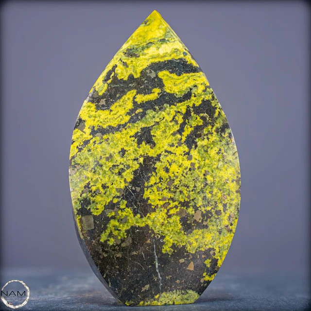 Very Rare Natural Serpentine Flame, From Peru- 936.87 g