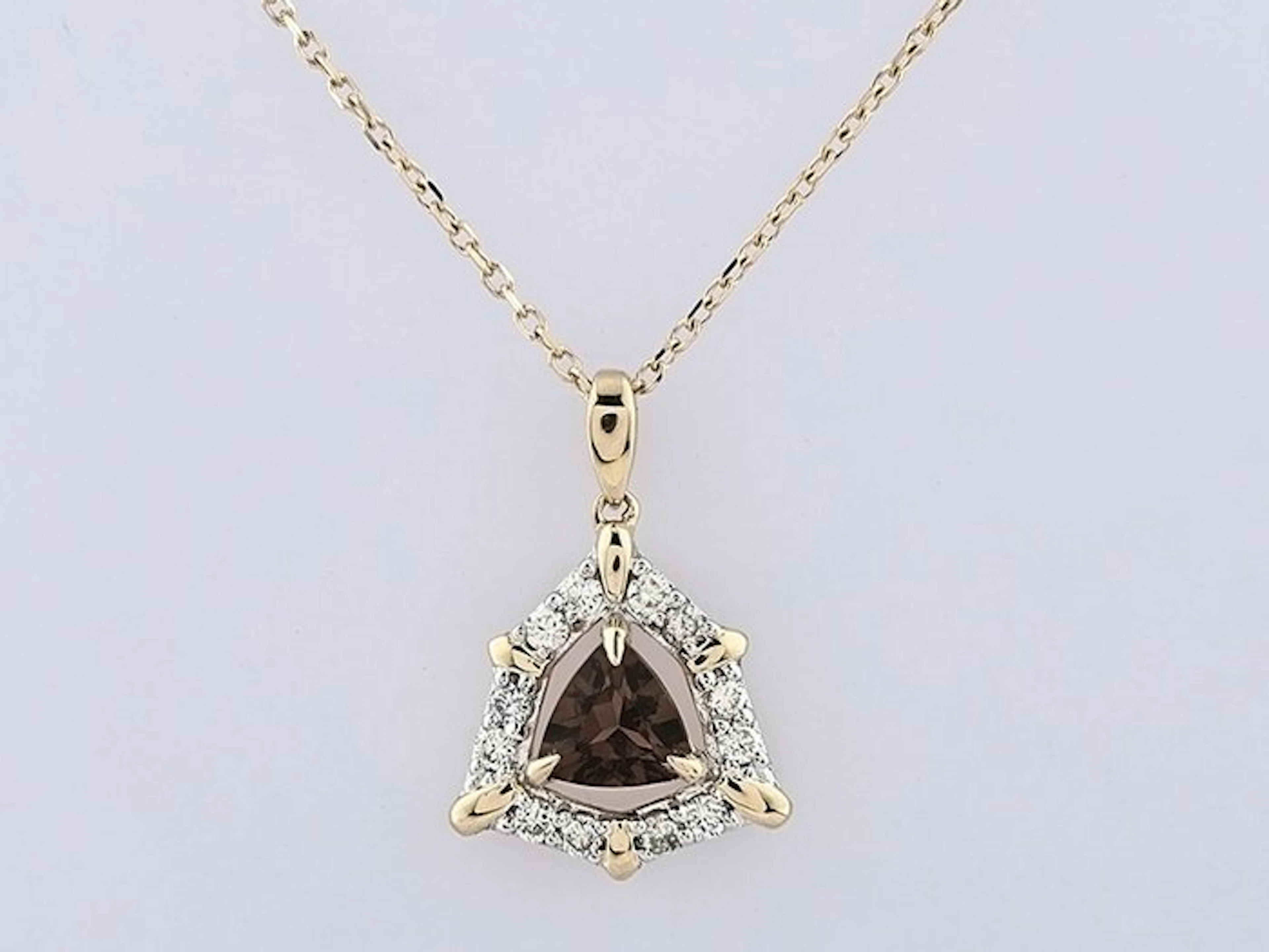 Necklace with pendant - 14 kt. Yellow gold - 0.49ct. tw. Quartz - Diamond