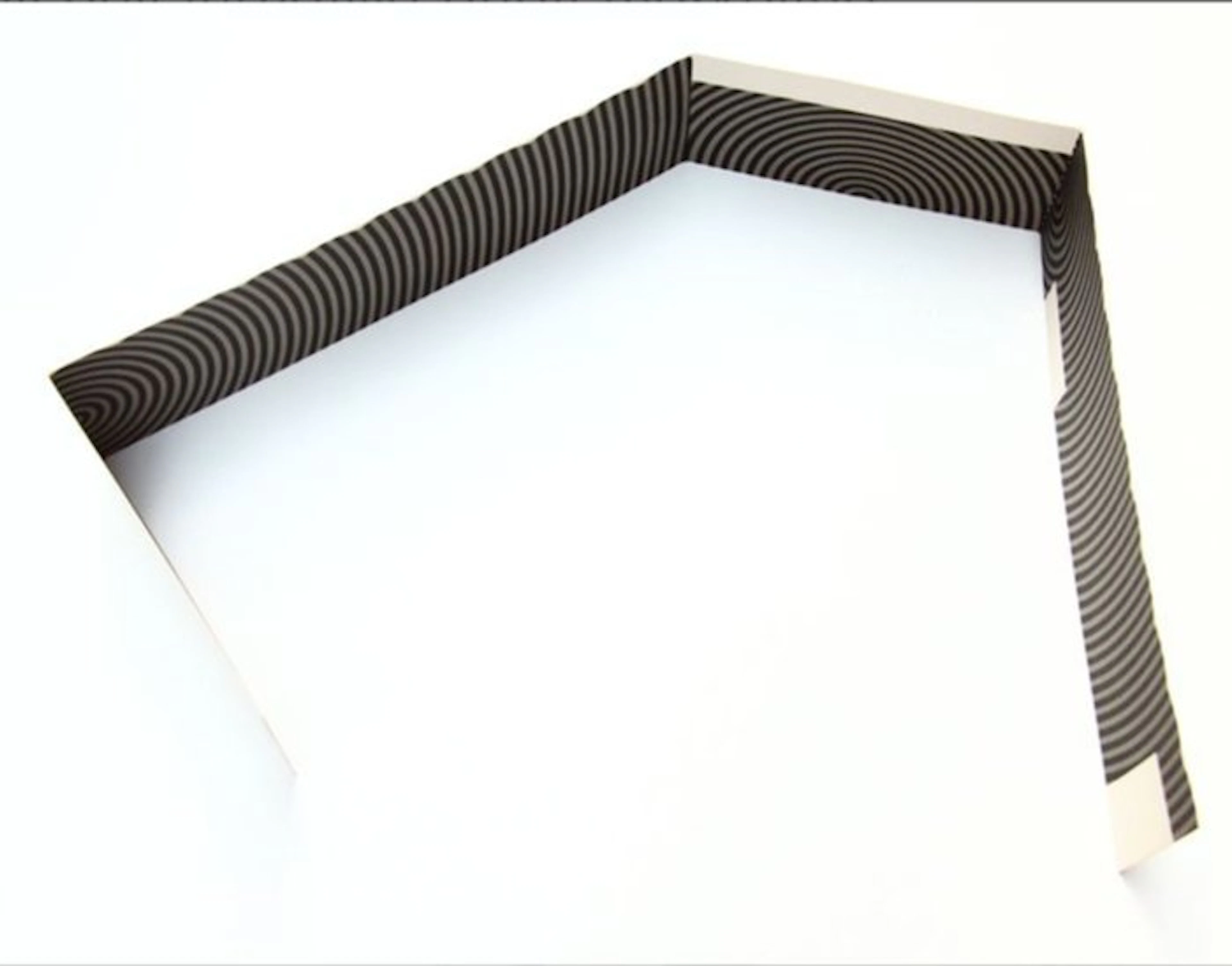 Sol Lewitt (1928-2007) - Arcs from four sides on four walls