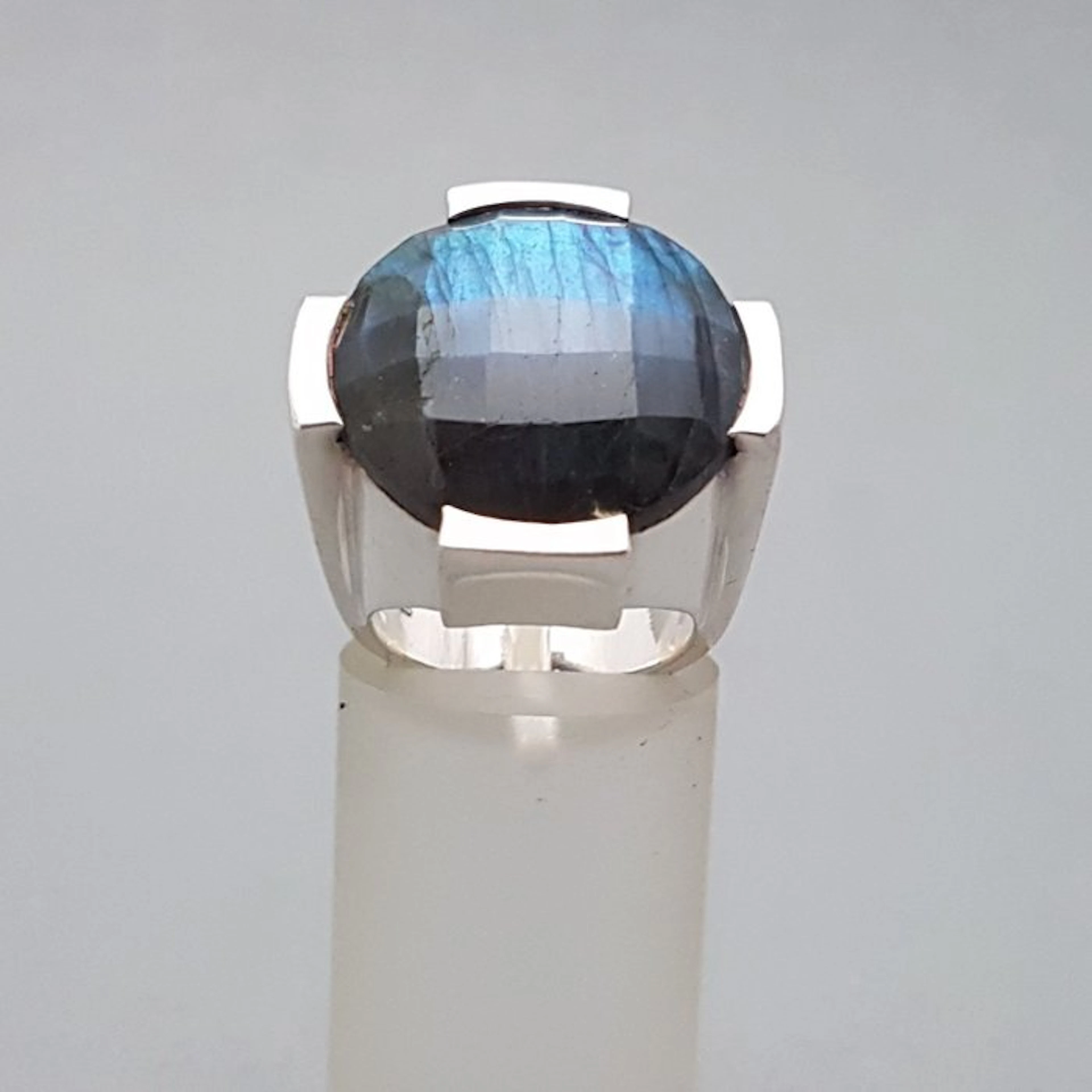 Silver, Heavy Art Deco, Labradorite Tank ring - Ring