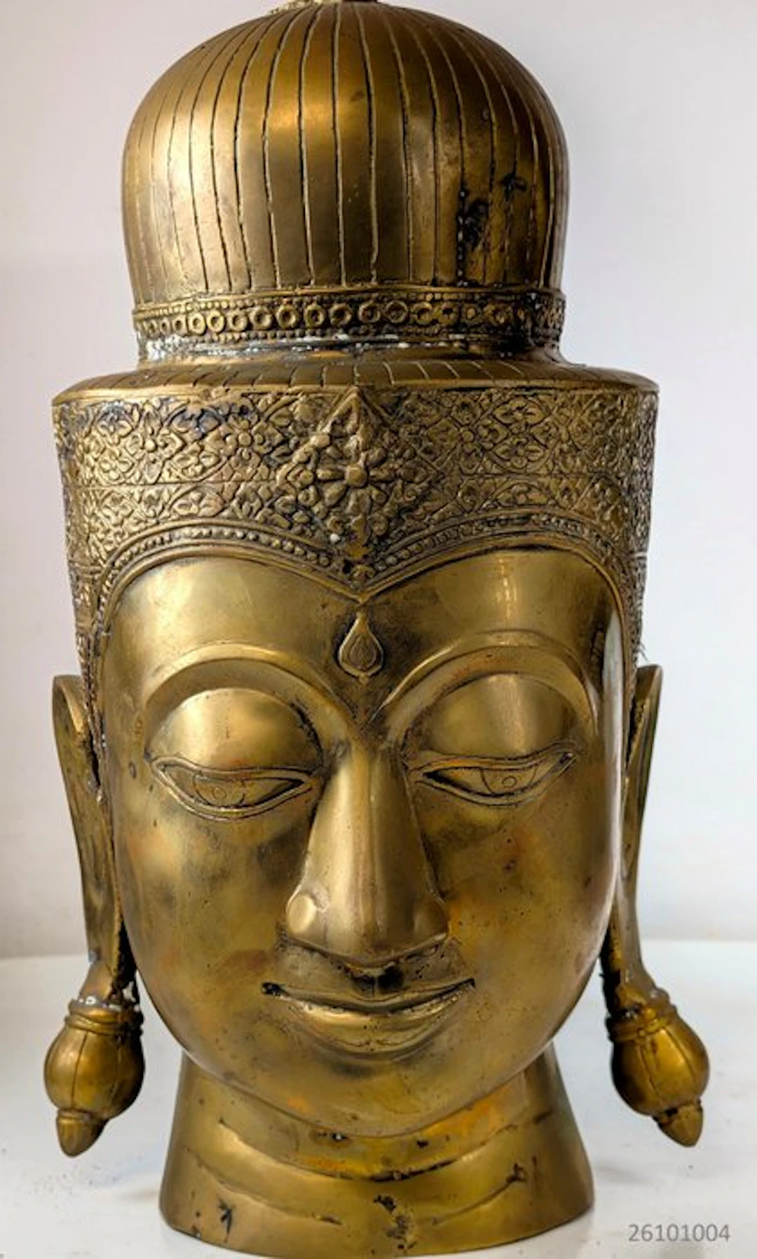 Een hoofd van Boeddha, - Figurehead - Thailand (No reserve price)