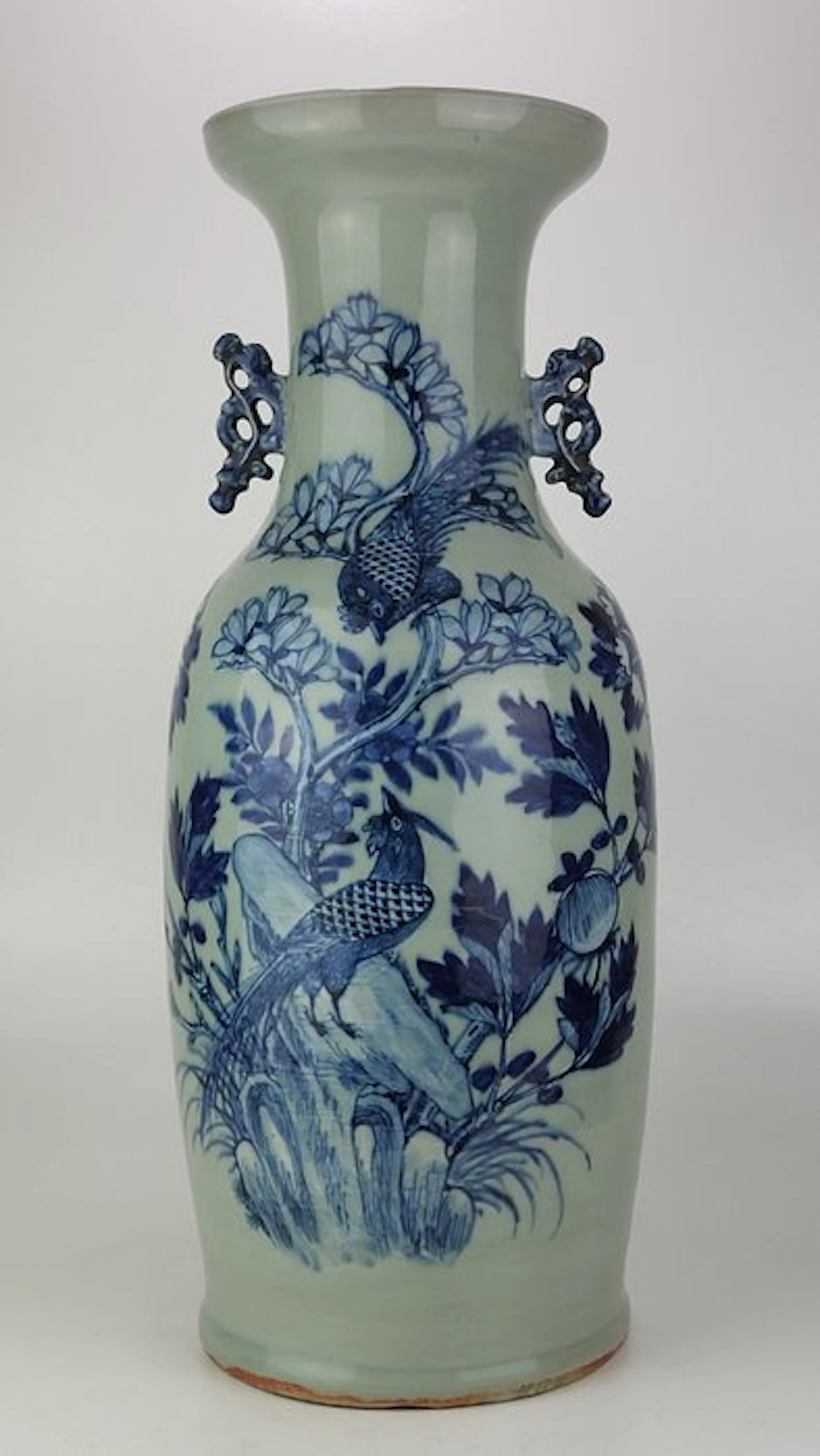 Vase - Porcelain - China - Qing Dynasty (1644-1911) - Large Celadon Vase