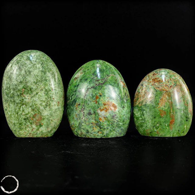Natural chrysoprase free-form set – Vibrant greens with...