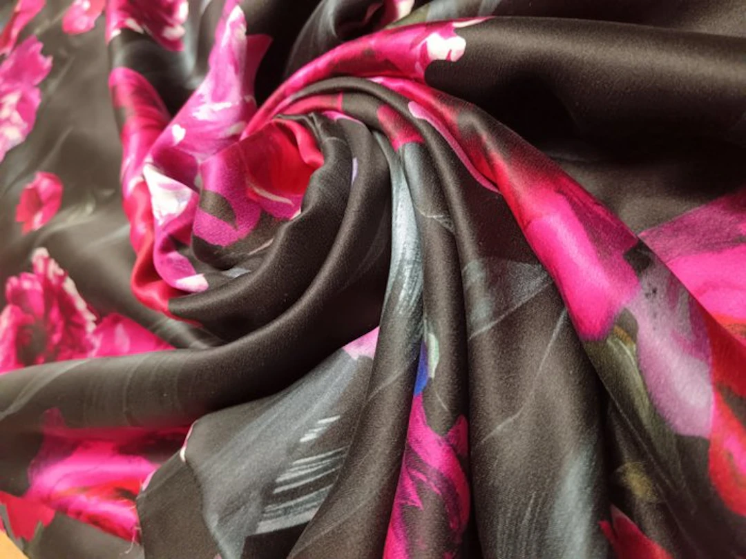 Pure silk E 701 Size 5x1.40 m - Textile - 500 cm - 140 cm - Pure silk.