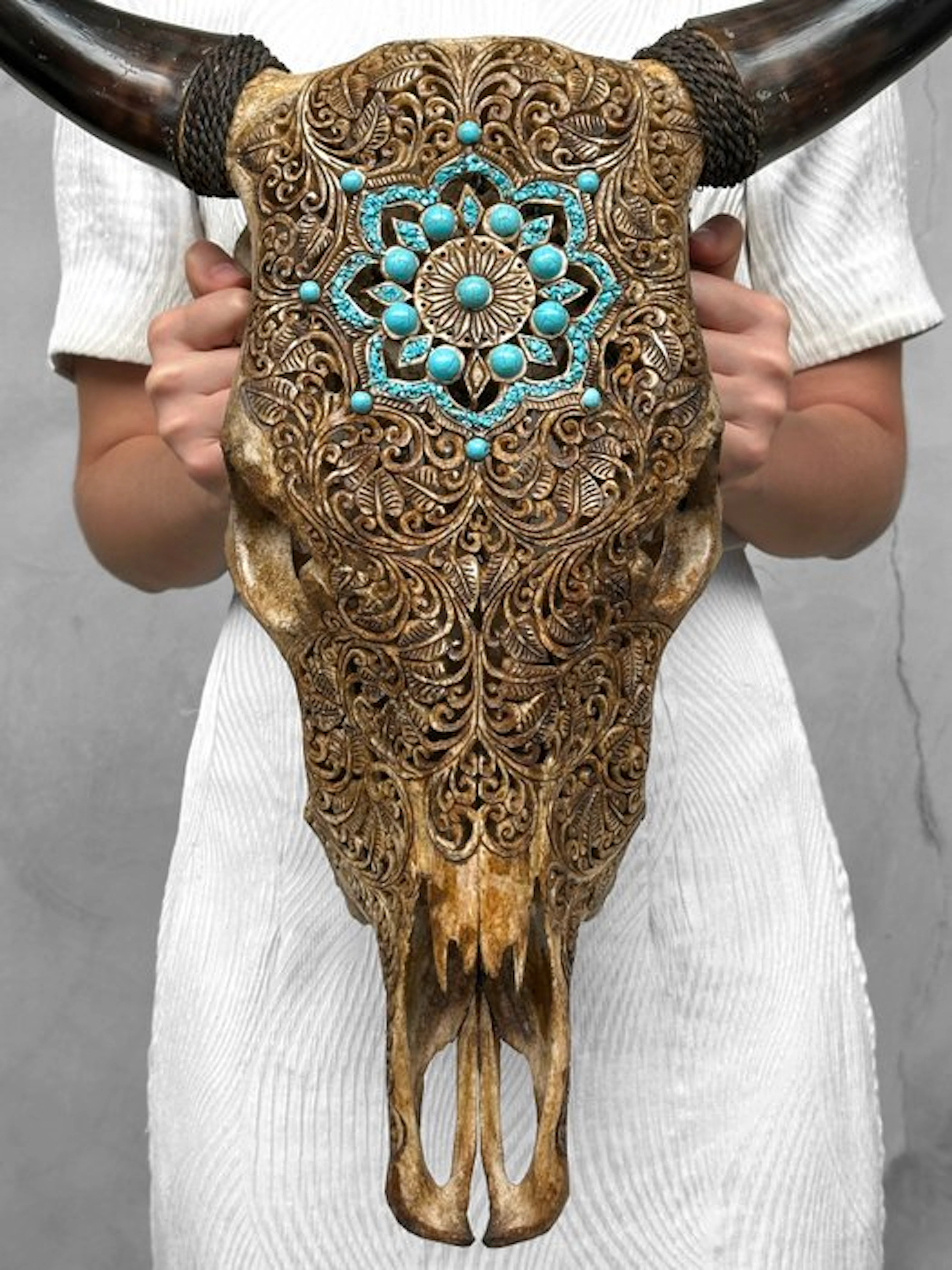 NO RESERVE PRICE - Large Brown Carved Bull Skull - Flower...