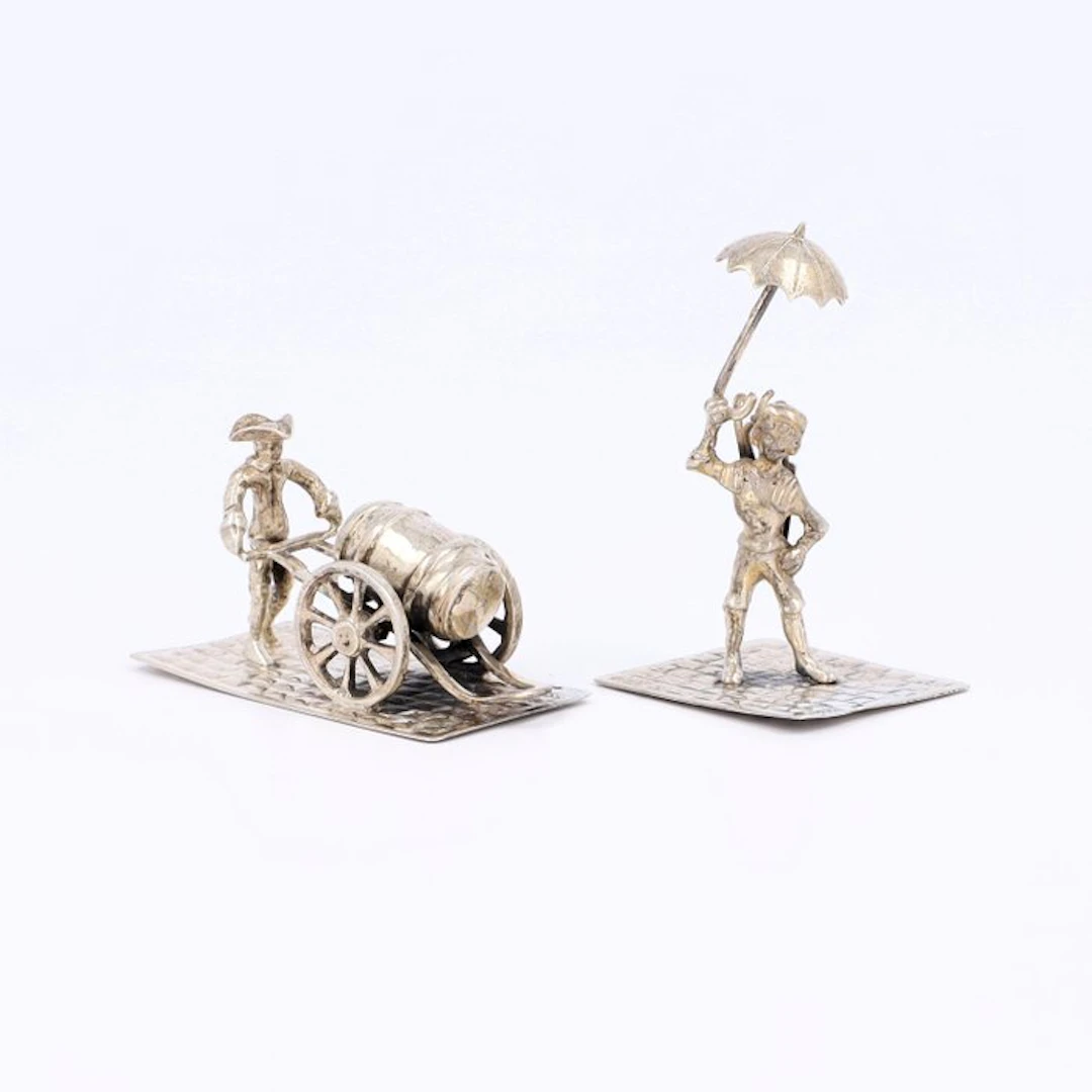 C. & A. Lesener. - Figurine - Vatenkruier & Paraplu verkoper - .835 silver
