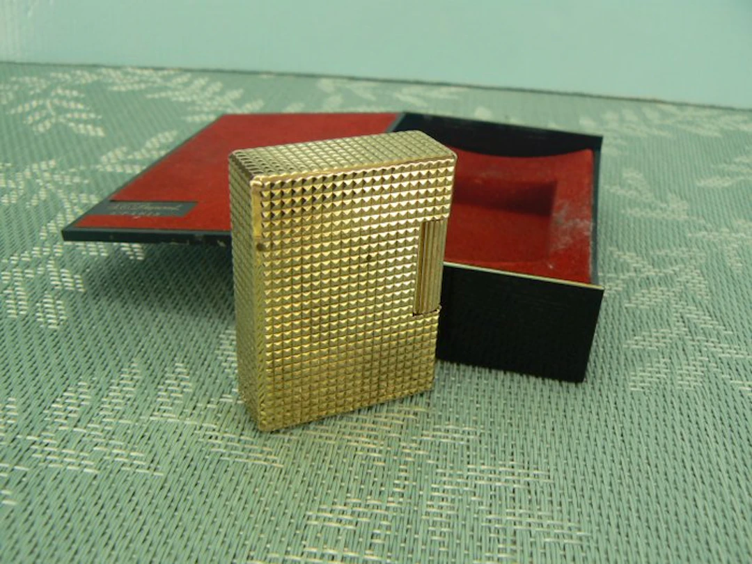 S.T. Dupont - Diamond tip - Pocket lighter - Gold plated