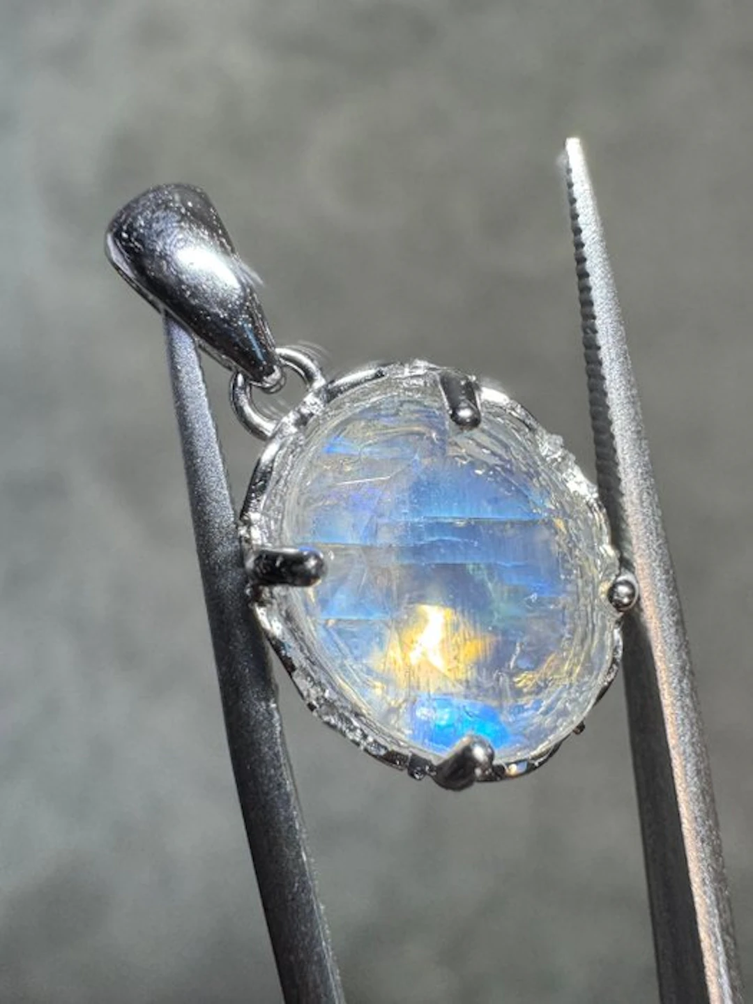 Natural Moonstone Pendant + 925 Silver - 6.03 carats Jewellery- 1.21 g