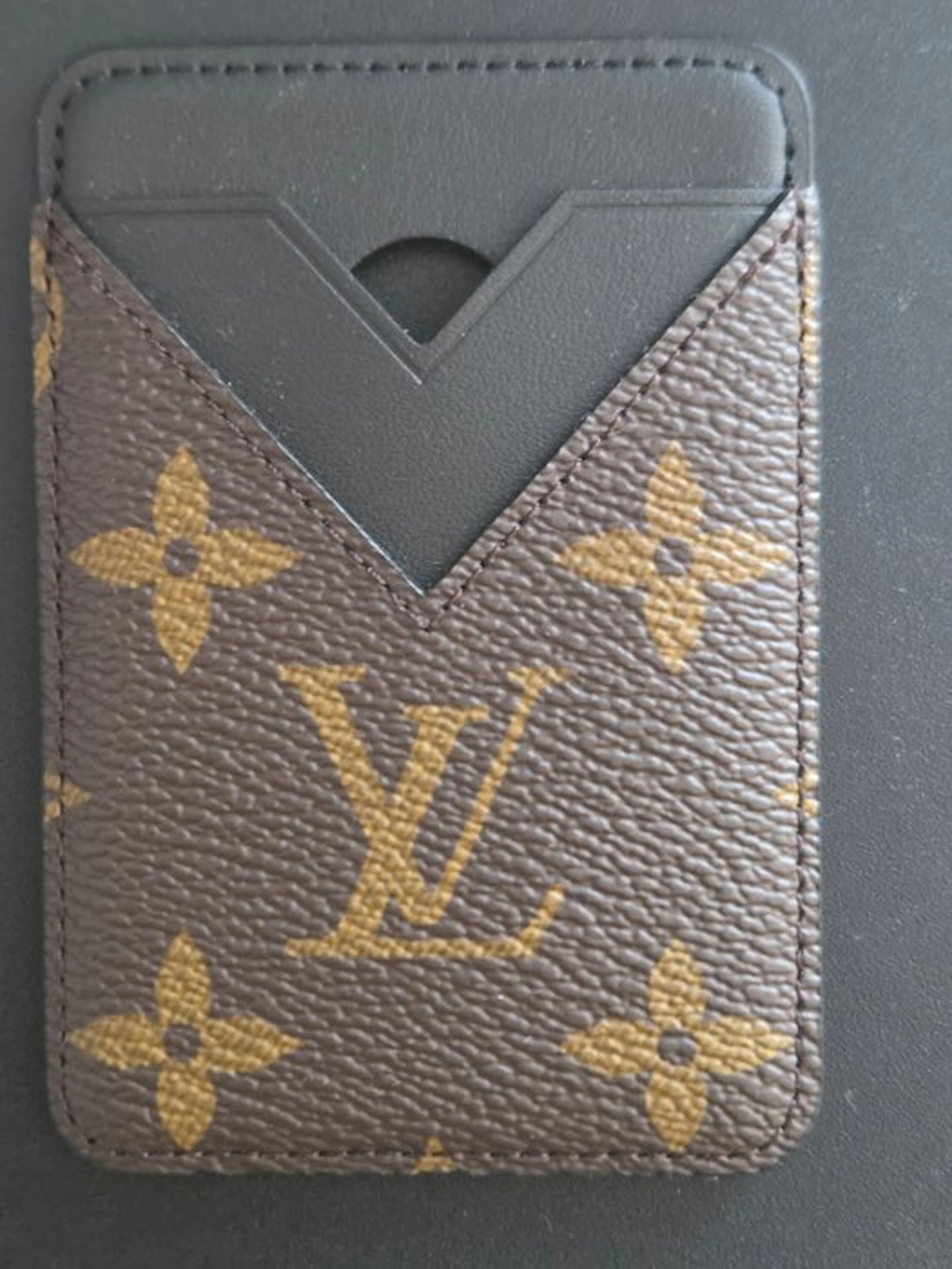 Louis Vuitton - Wallet