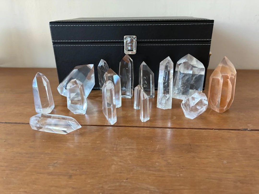 Rock crystal Point- 3000 g - (15)