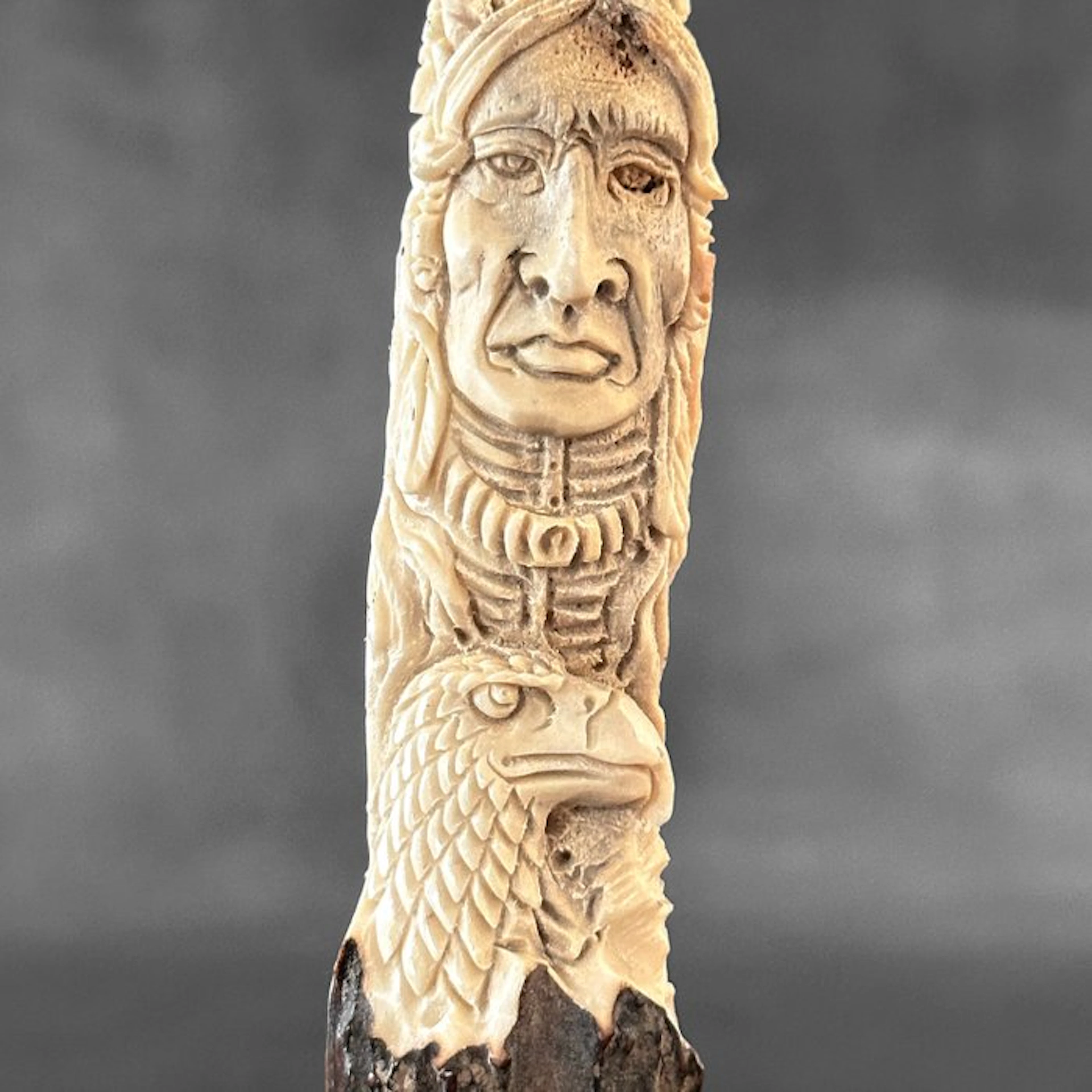 Carving, NO RESERVE PRICE - Stunning Native Indian with...