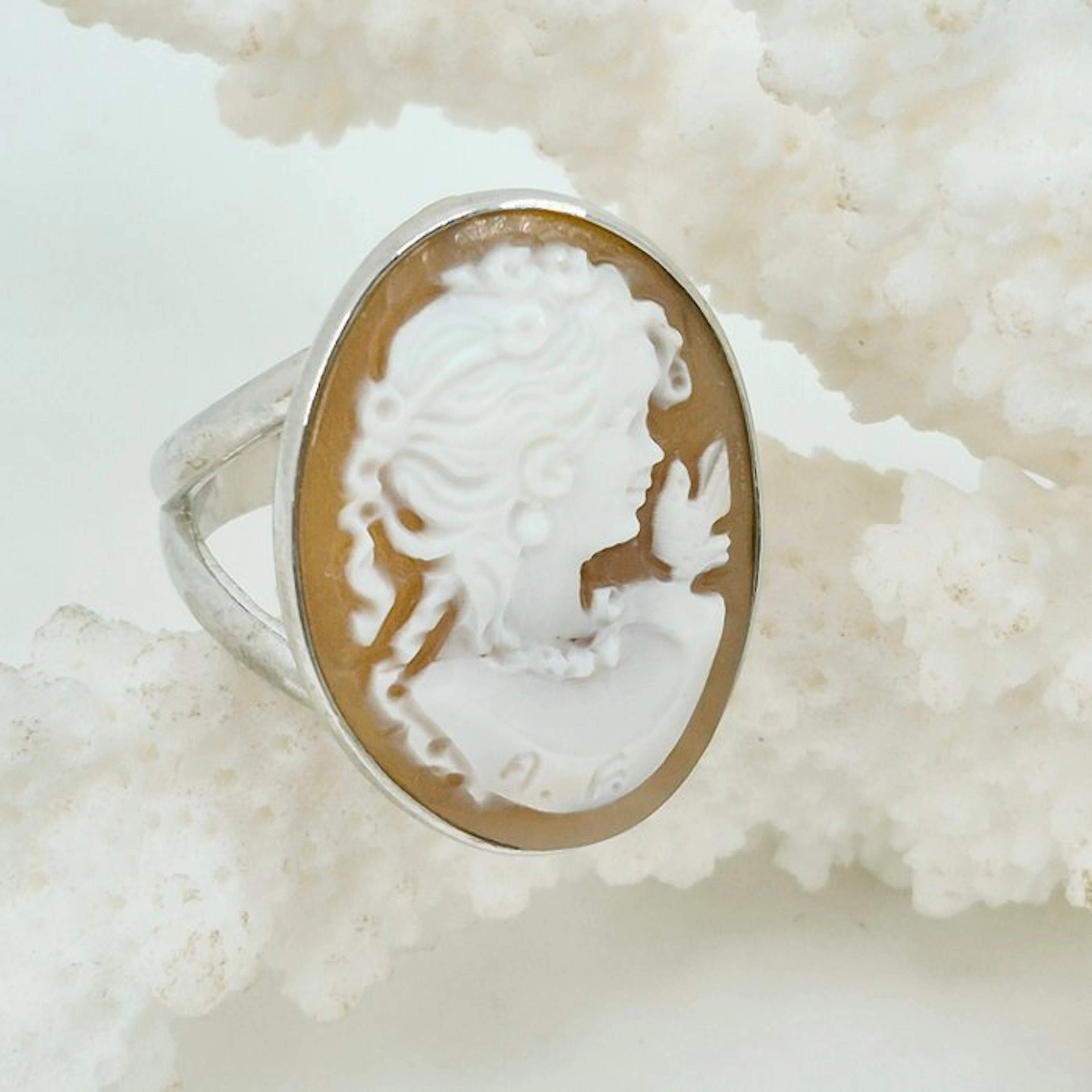 Silver - Ring - Hand-engraved cameo
