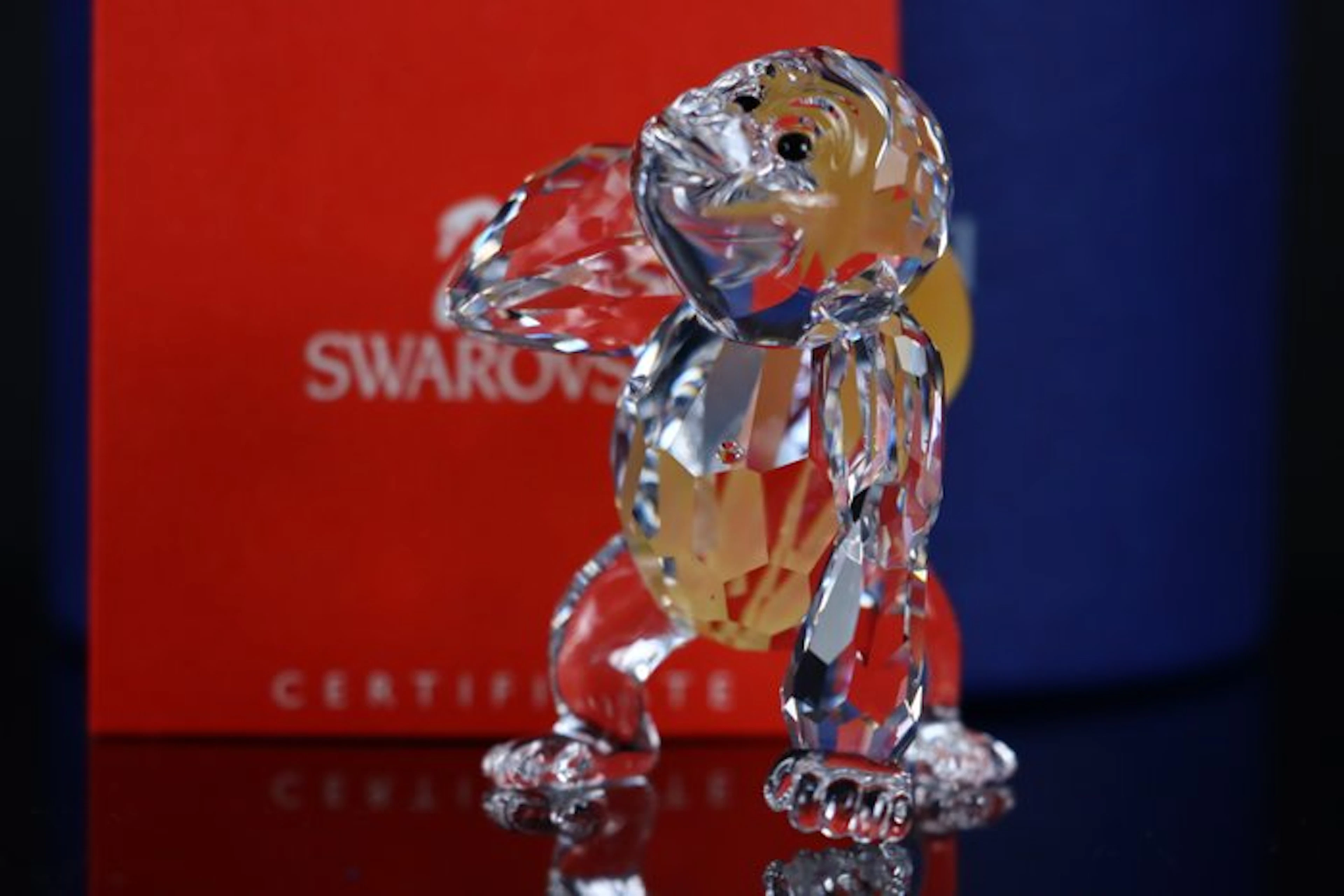 Figure - Swarovski - Gorillajong met Bananentros (Boxed + Certificate)