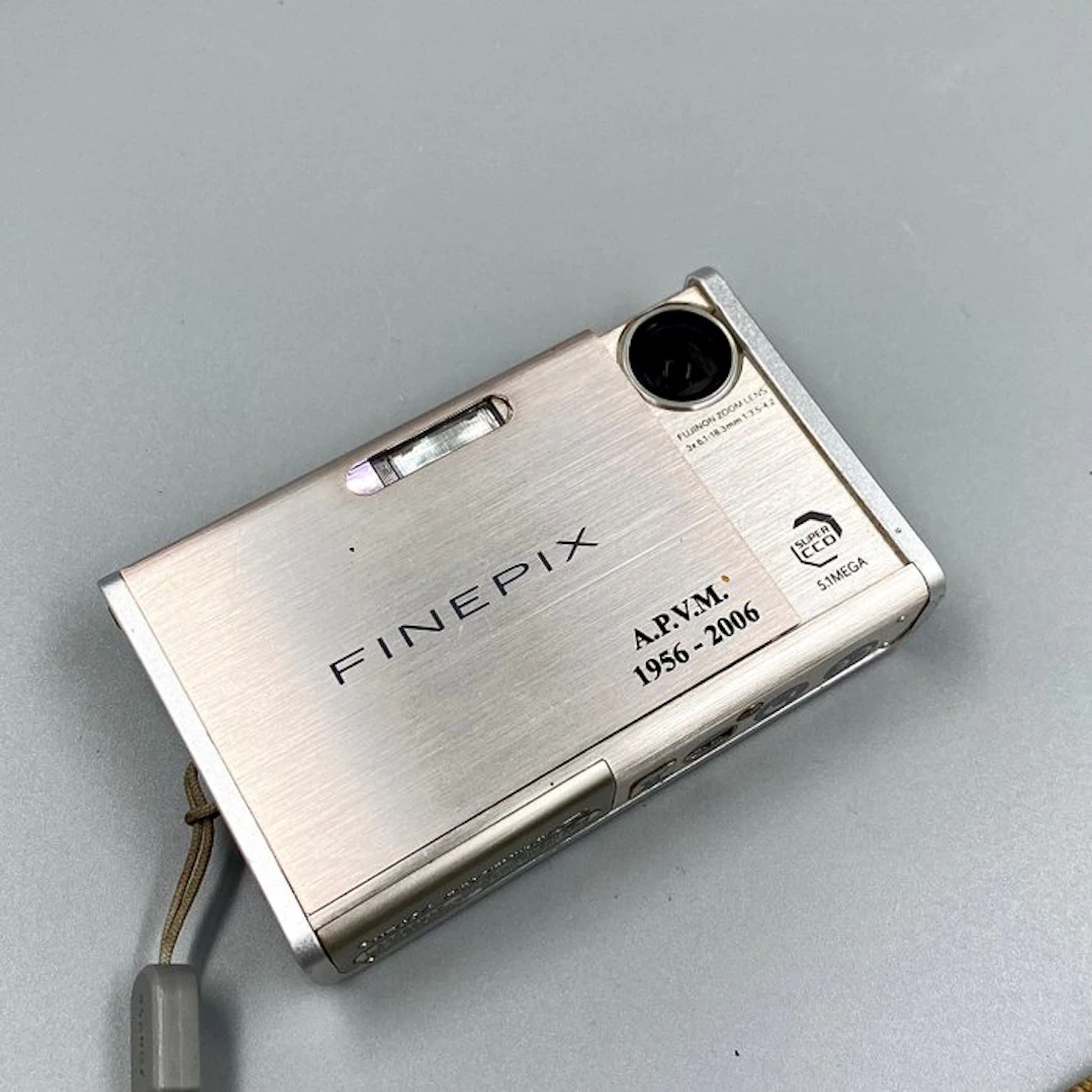 Fujifilm FinePix Z2 Digital compact camera