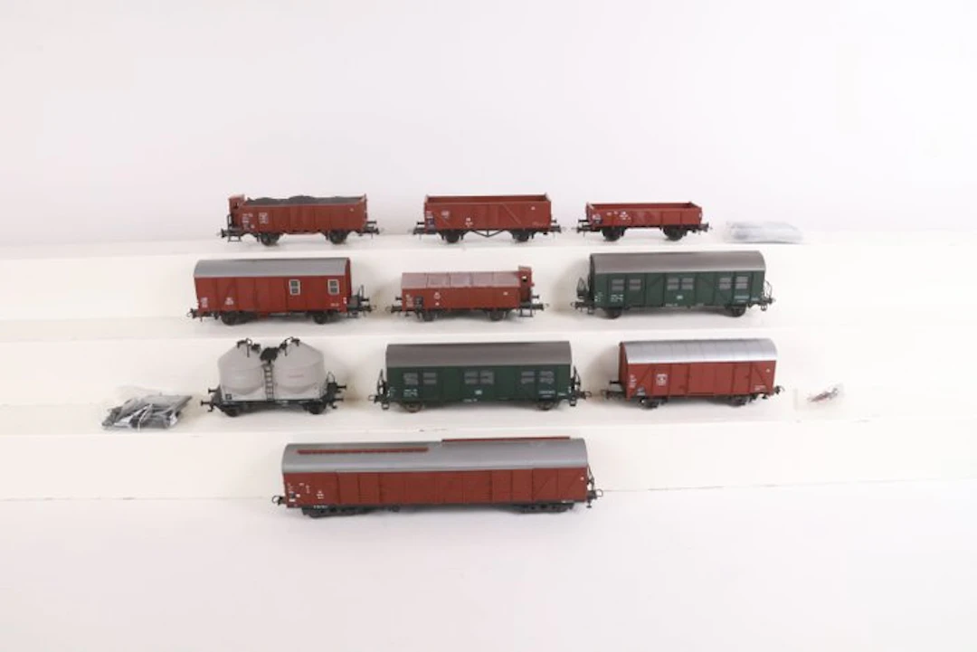 Roco H0 - Model train freight carriage (10) - Various freight cars