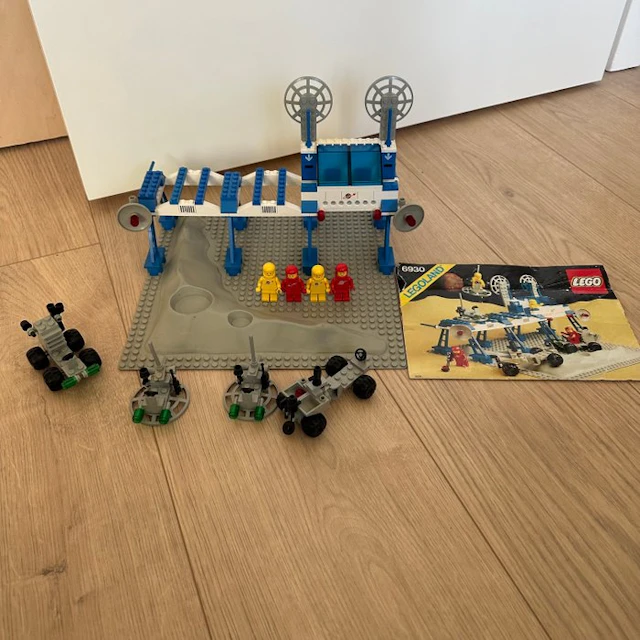 LEGO Set - 6930 - Space - Space Supply Station