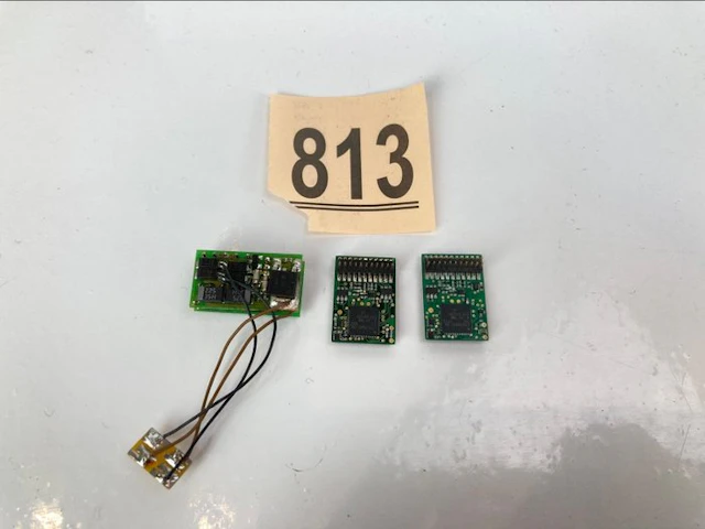 Piko H0 - Model train attachment (3) - 2 x Decoder - 1 x Speed Controller