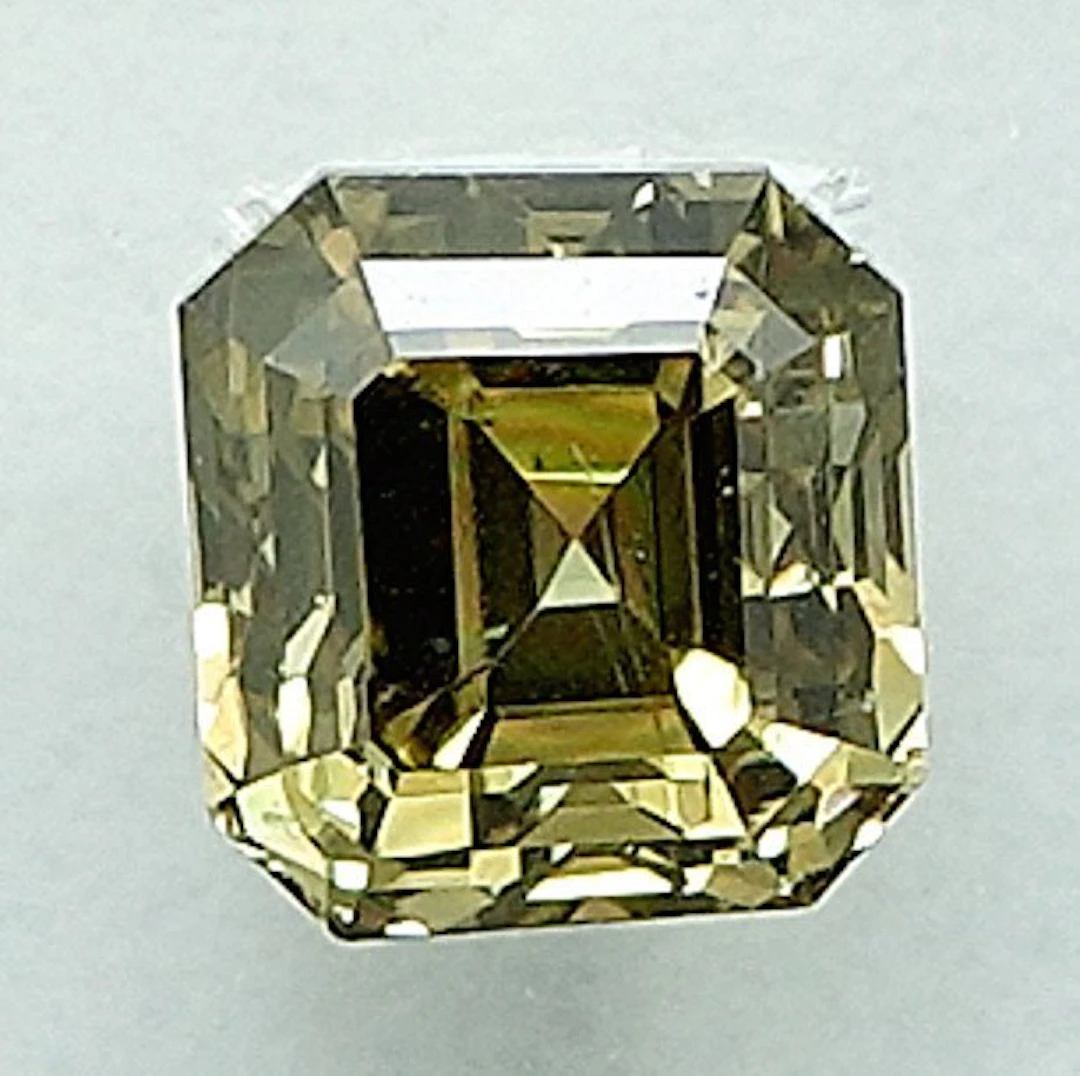 No reserve price - 1 pcs Diamond (Natural coloured)...