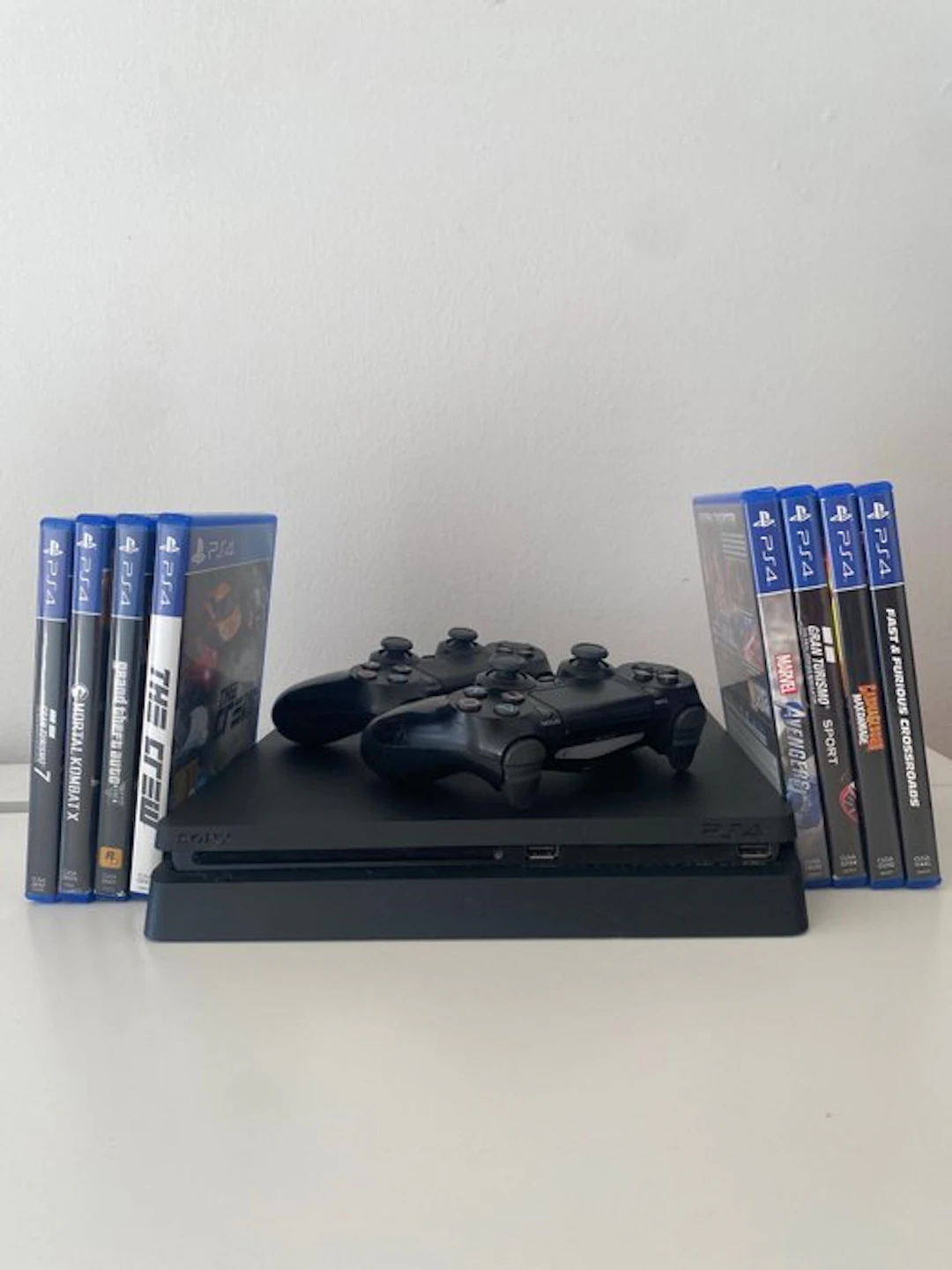 Sony - Playstation 4 (PS4) - Video game console + games