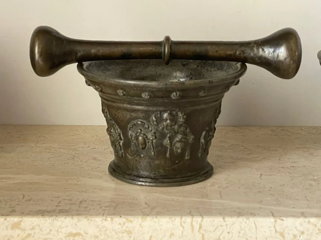 Maître de Provins 1680-1740 à Rouen - France - Mortar (2) - Airain - Bronze