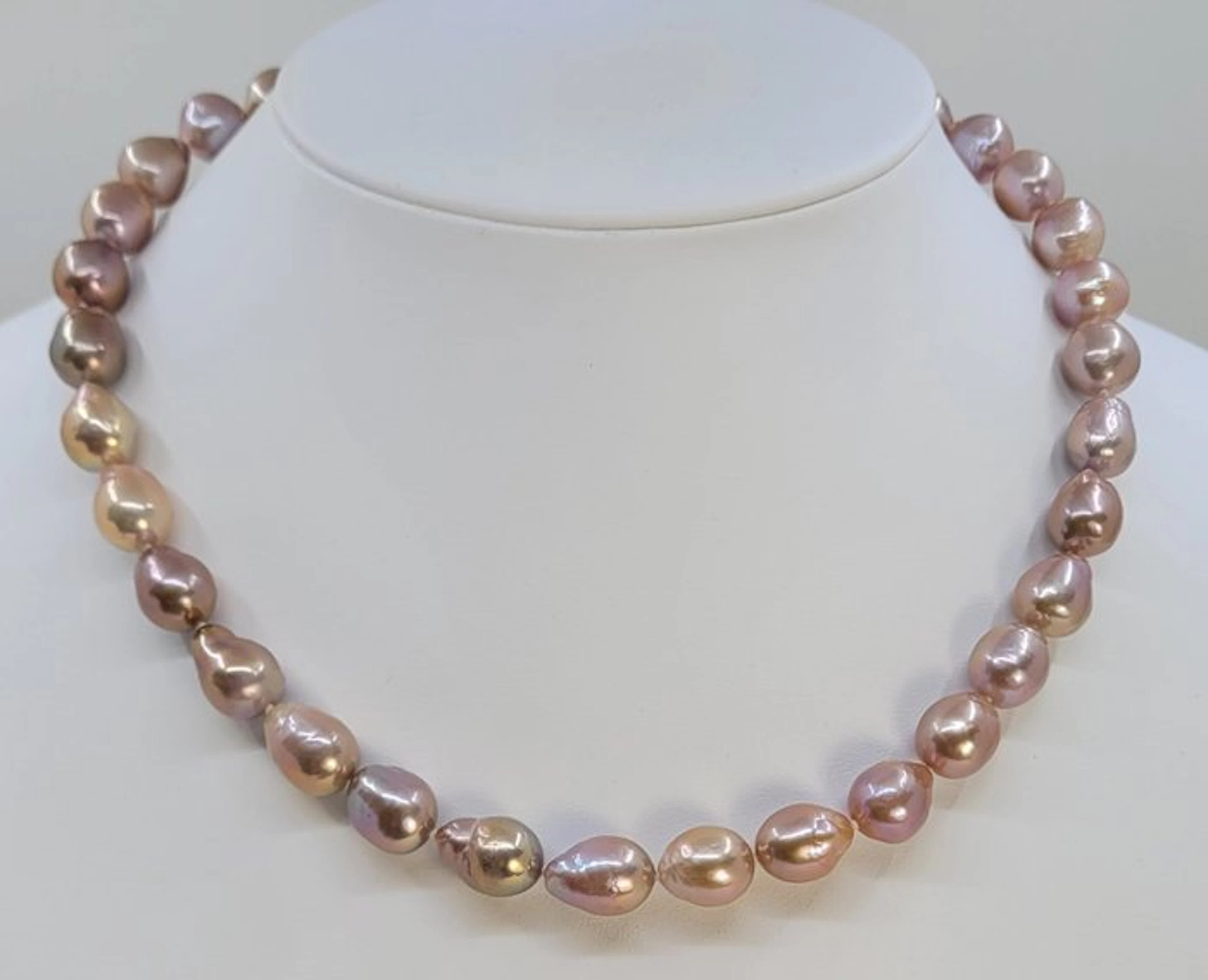 No reserve price - Necklace 10x11mm Golden Pink Edison Pearls