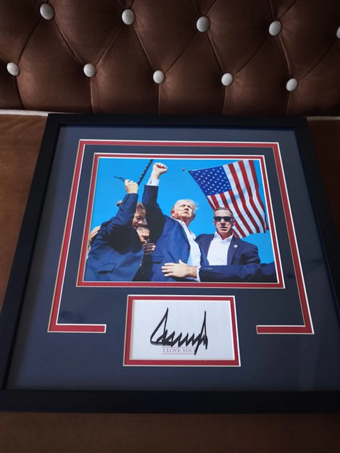 Memorabilia collection - Donald Trump Autographed Frame...