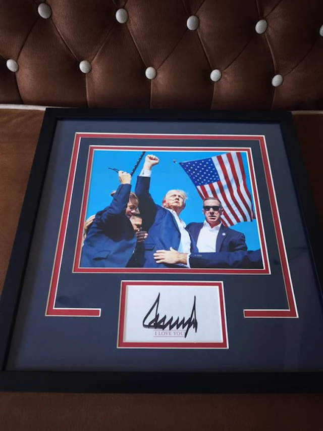 Memorabilia collection - Donald Trump Autographed Frame...