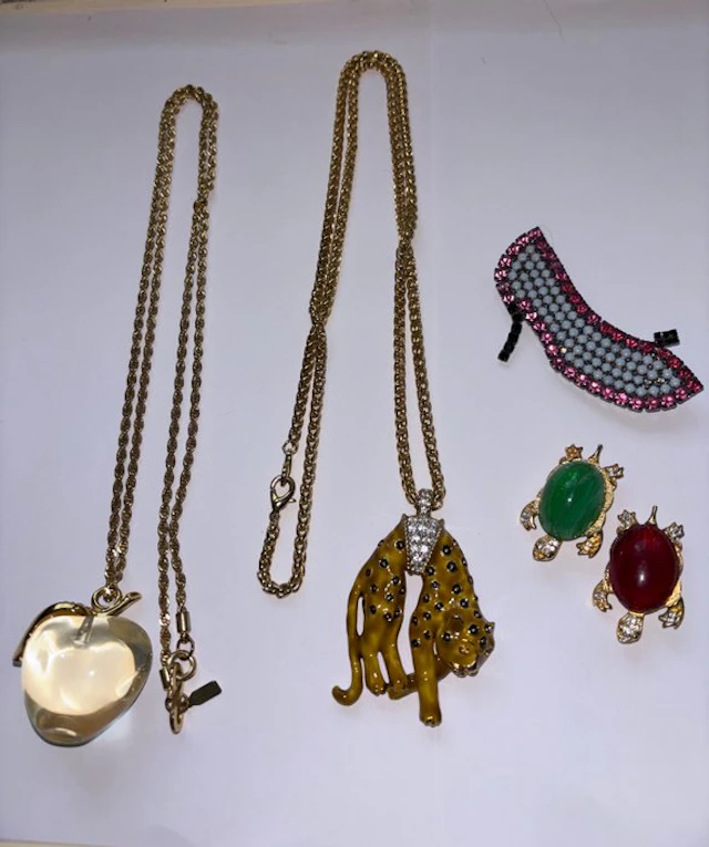 Kenneth Jay Lane - Fashion accessories set