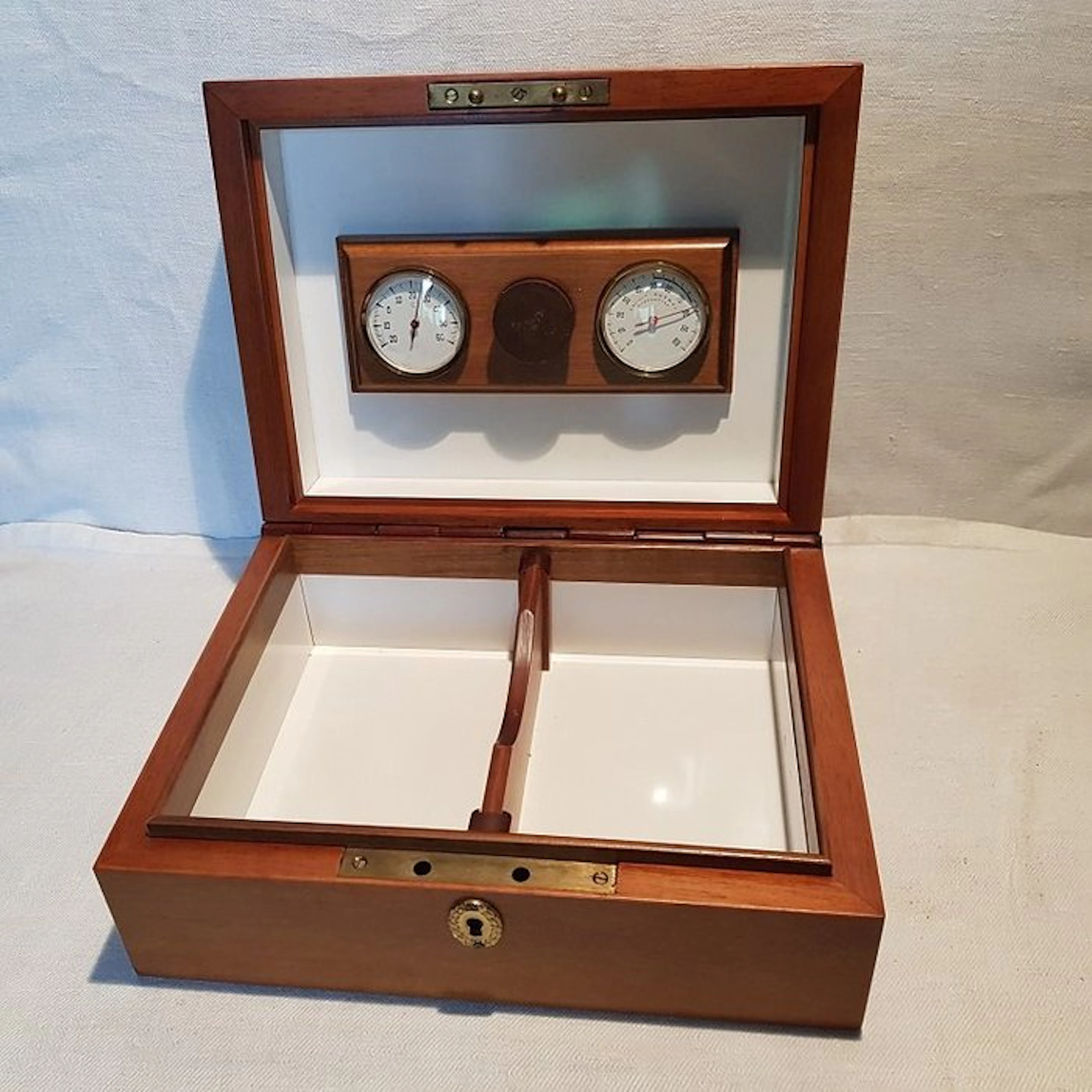 No reserve price - Humidor - Wood
