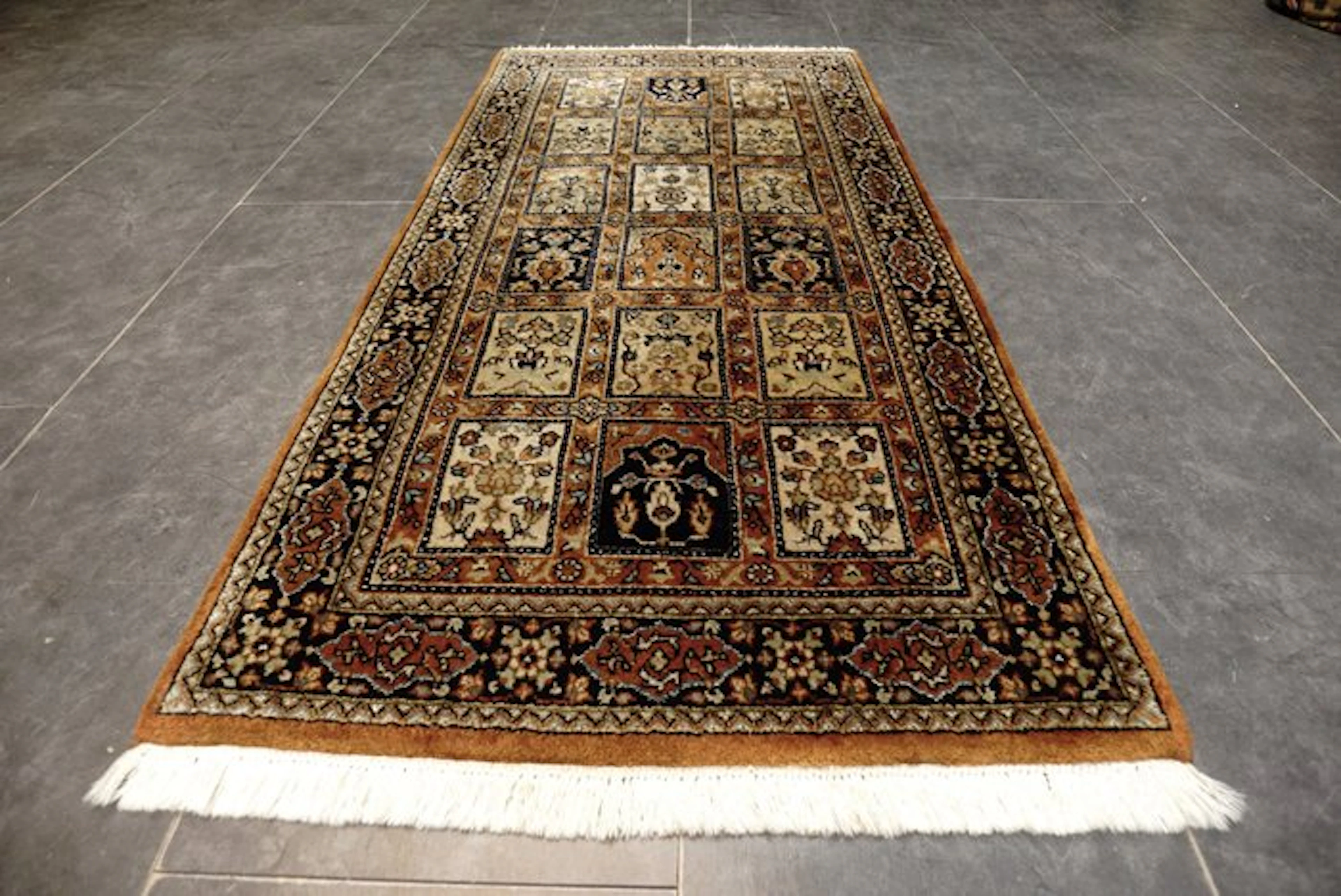 Felder Gohm - Rug - 140 cm - 73 cm