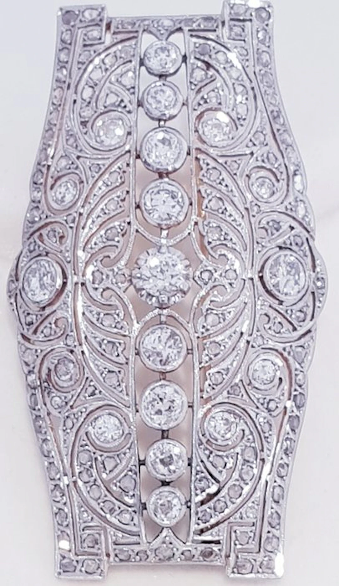 Brooch - 18 kt