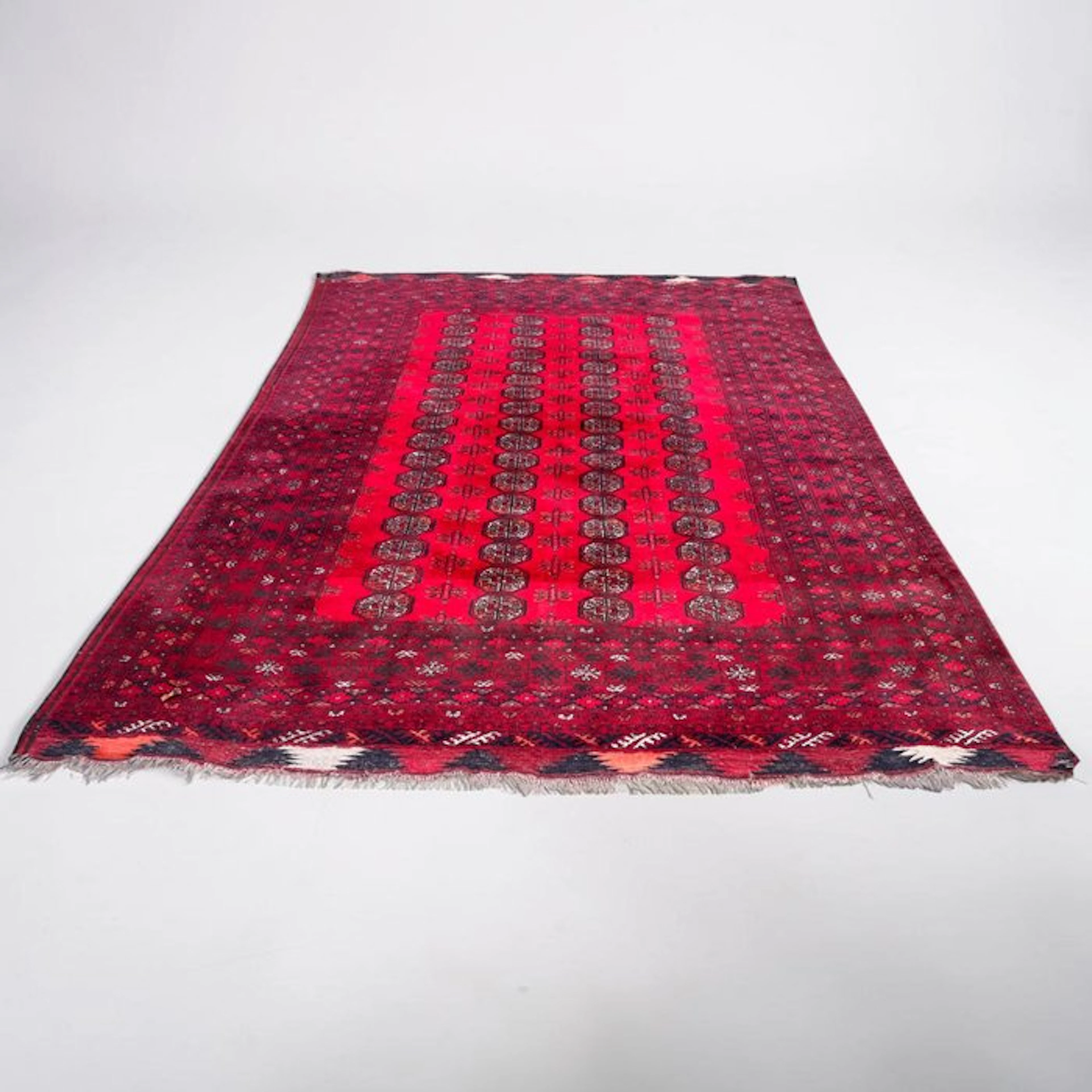 Unique traditional Turkmen rug