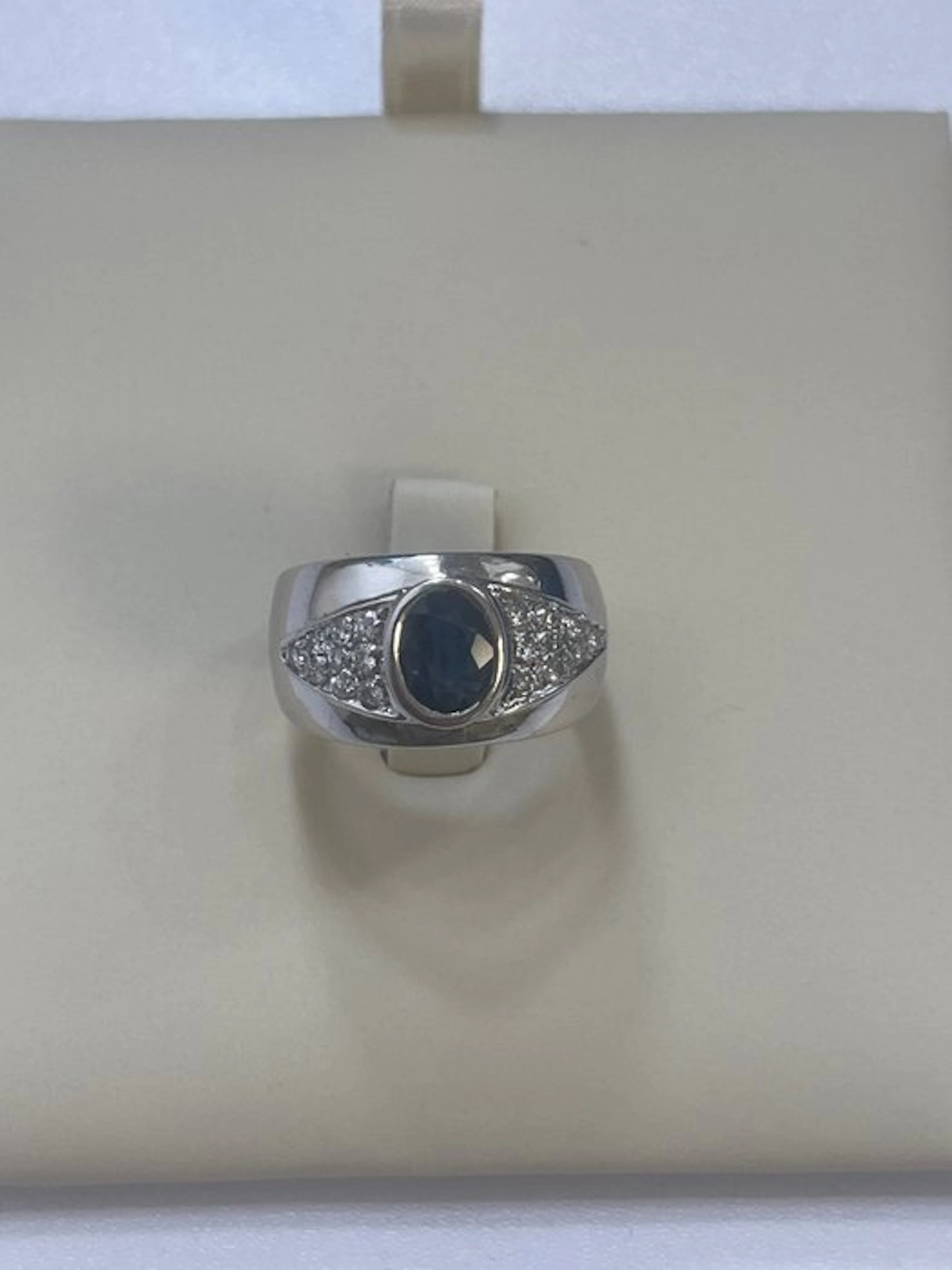 Ring - 18 kt. White gold Sapphire - Diamond