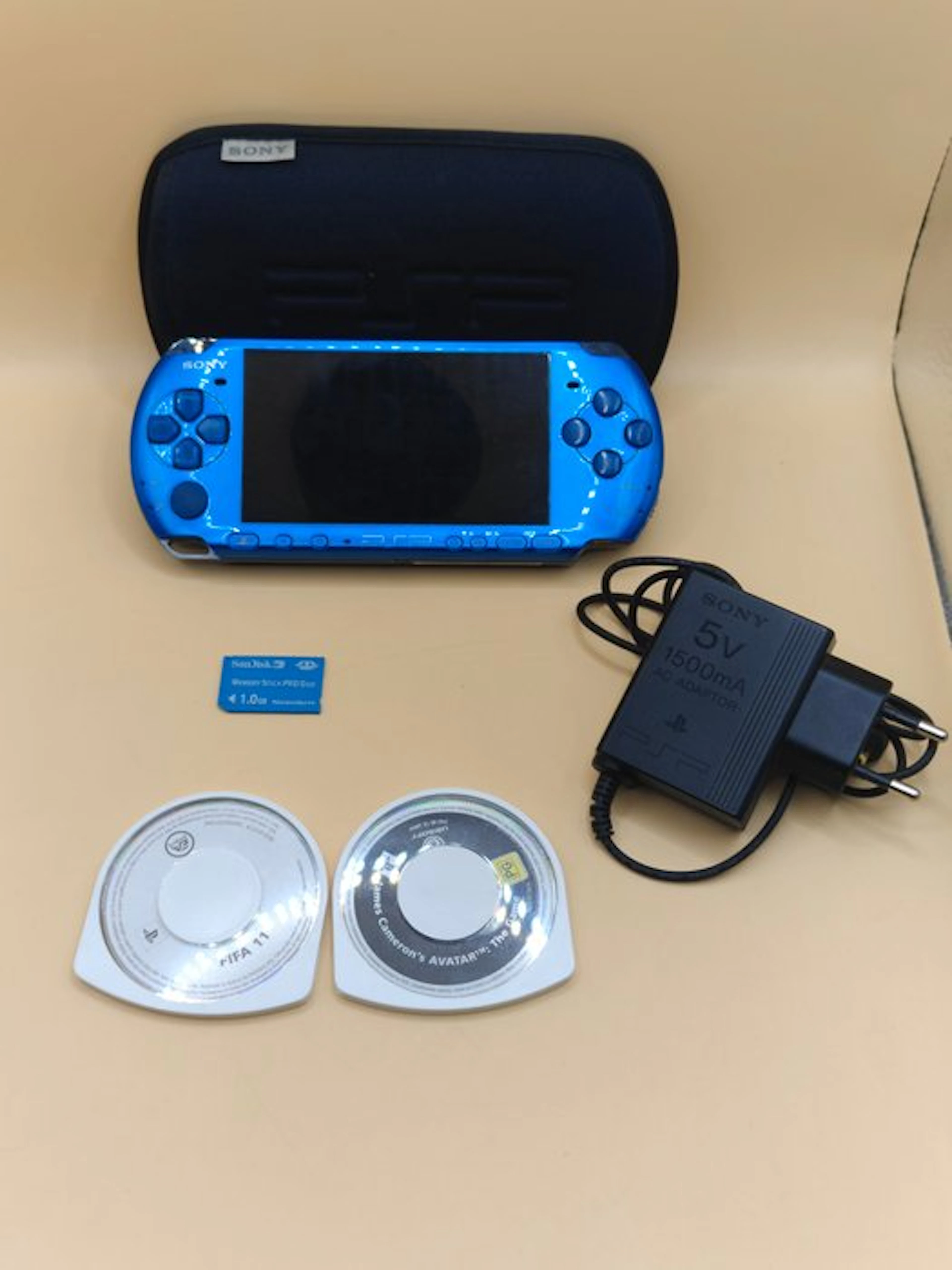 Sony - Playstation Portable (PSP) - Sony PSP 3004 Vibrant Blue completa