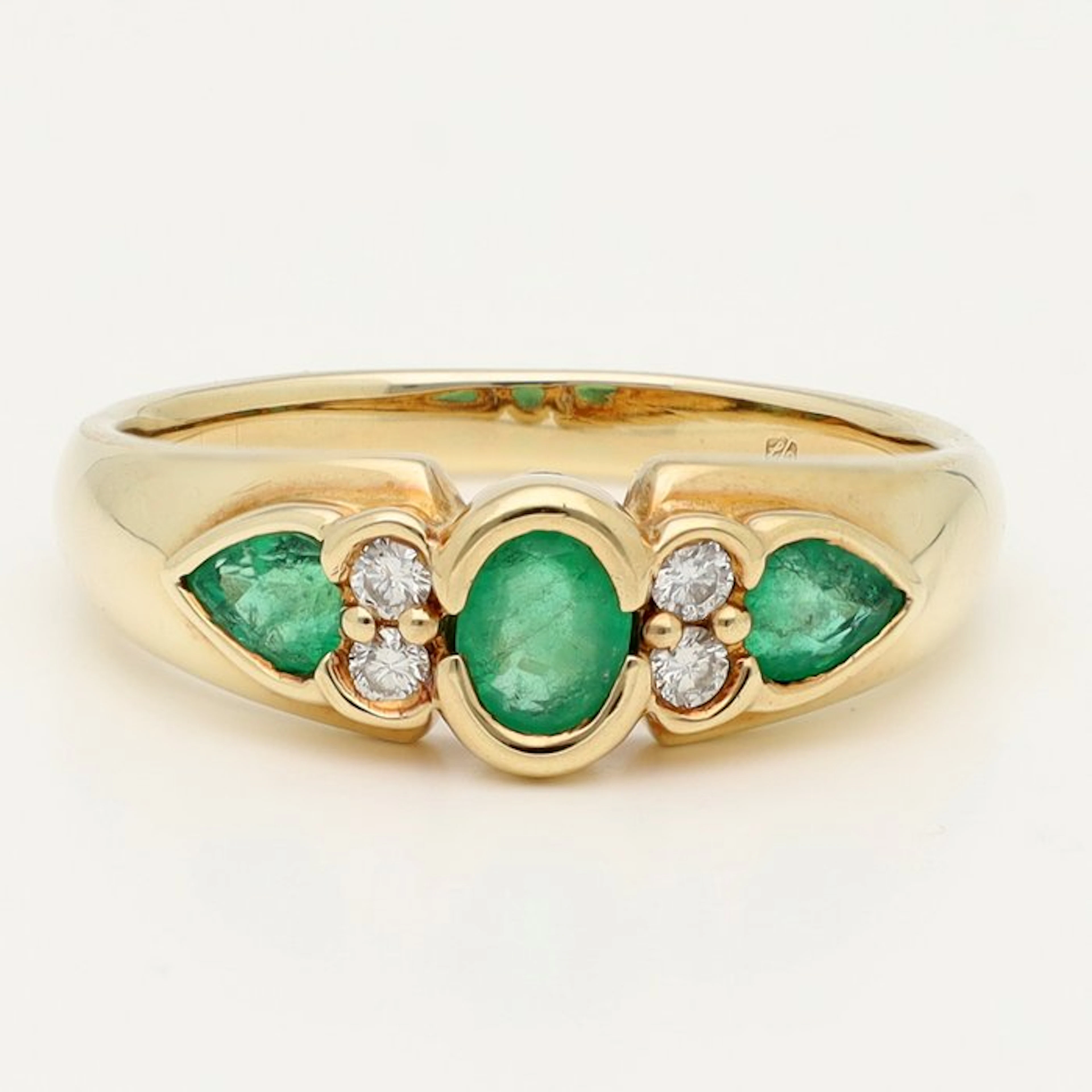 Ring - 14 kt. Yellow gold Emerald - Diamond