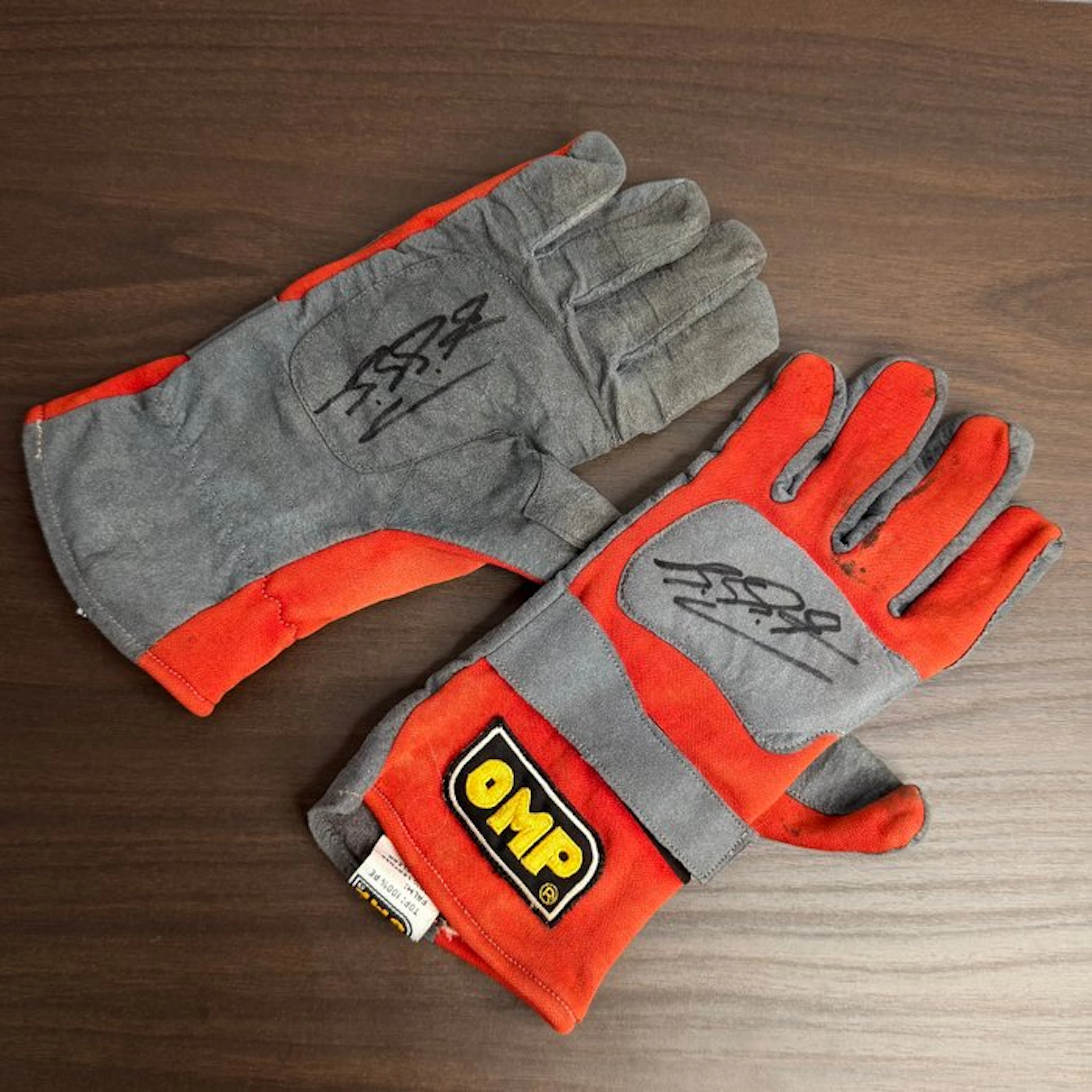 Ferrari - Formula 1 - Michael Schumacher - 1997 - Race gloves