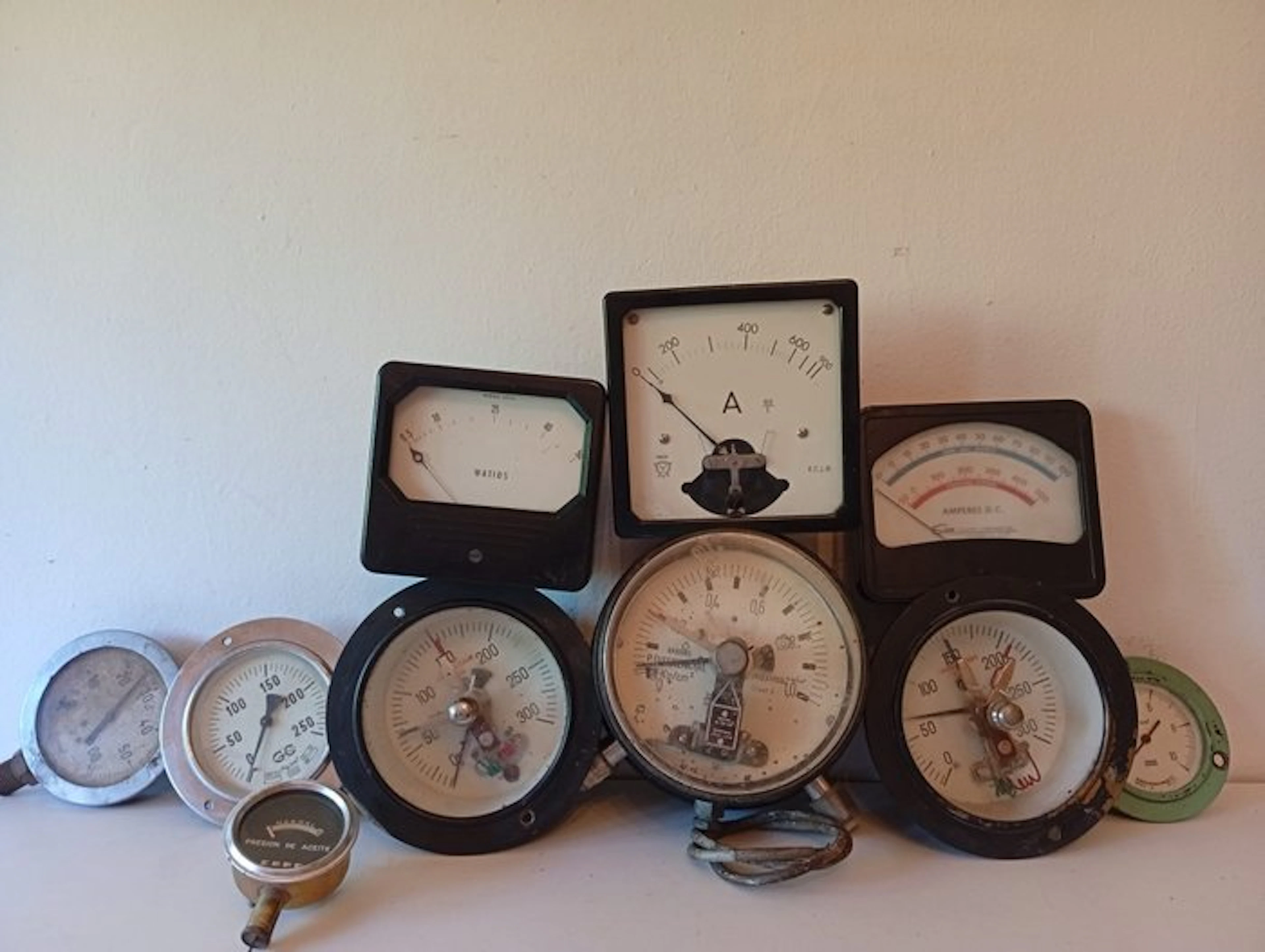 Barometer (10) - Steel, iron, brass , copper, plastic - Manometers and Meters